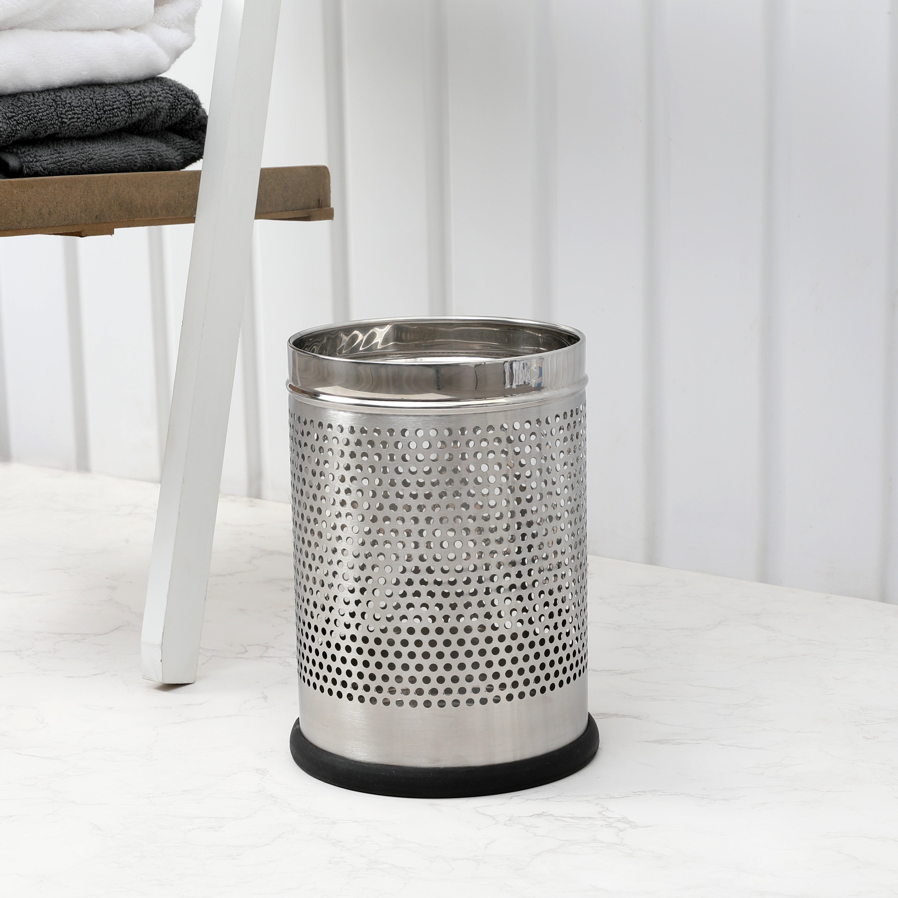 LE Notra PerforatedDustbin Small 5L 7X10