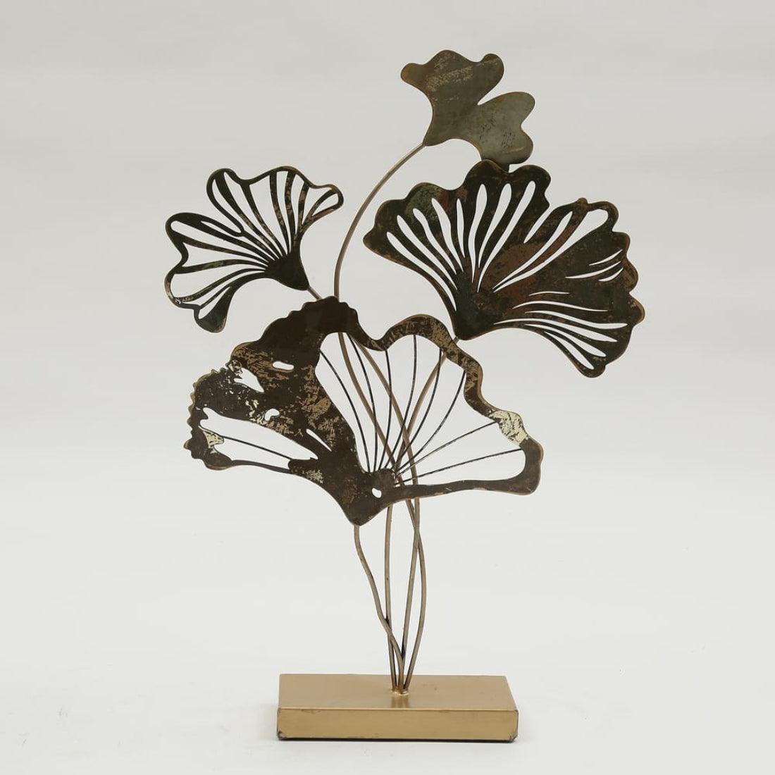 Table Decor Metal Adhika by Vedas
