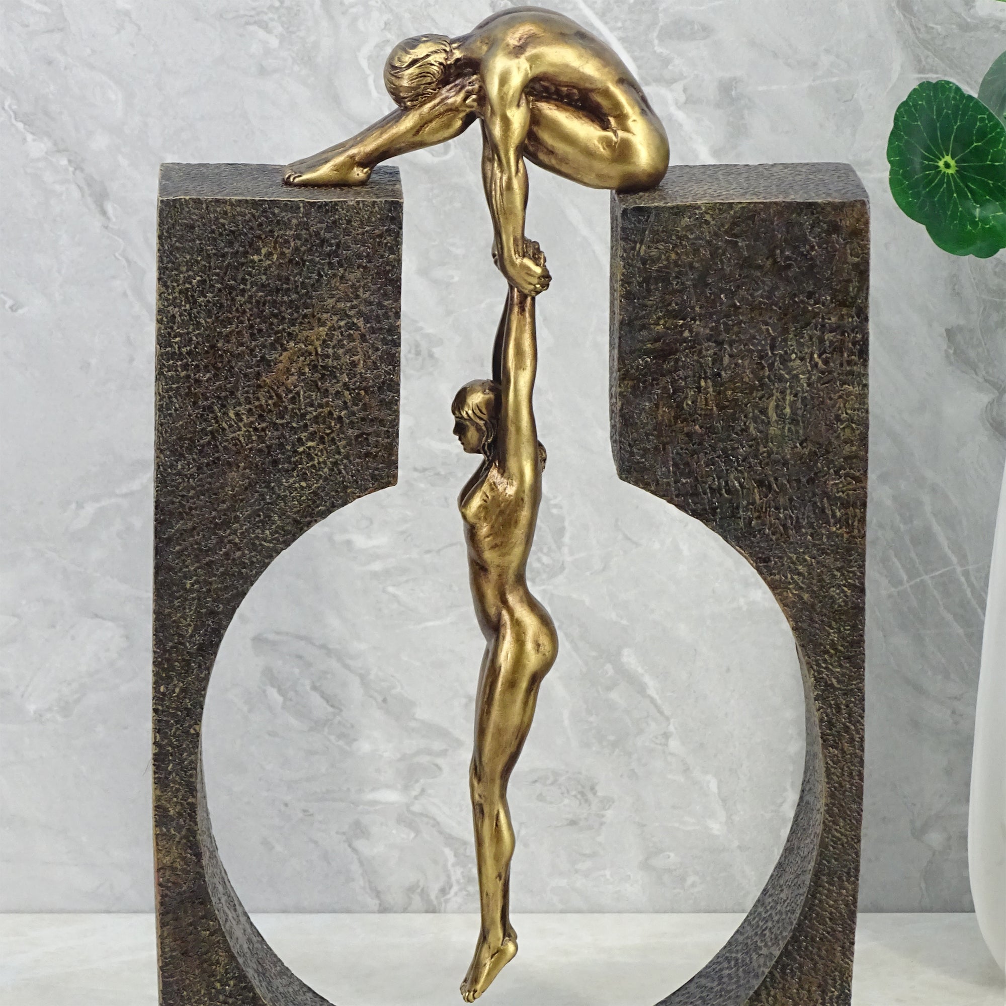 Willow Polyresin Man Holding Woman 31 Cm in Brown And Gold Colour