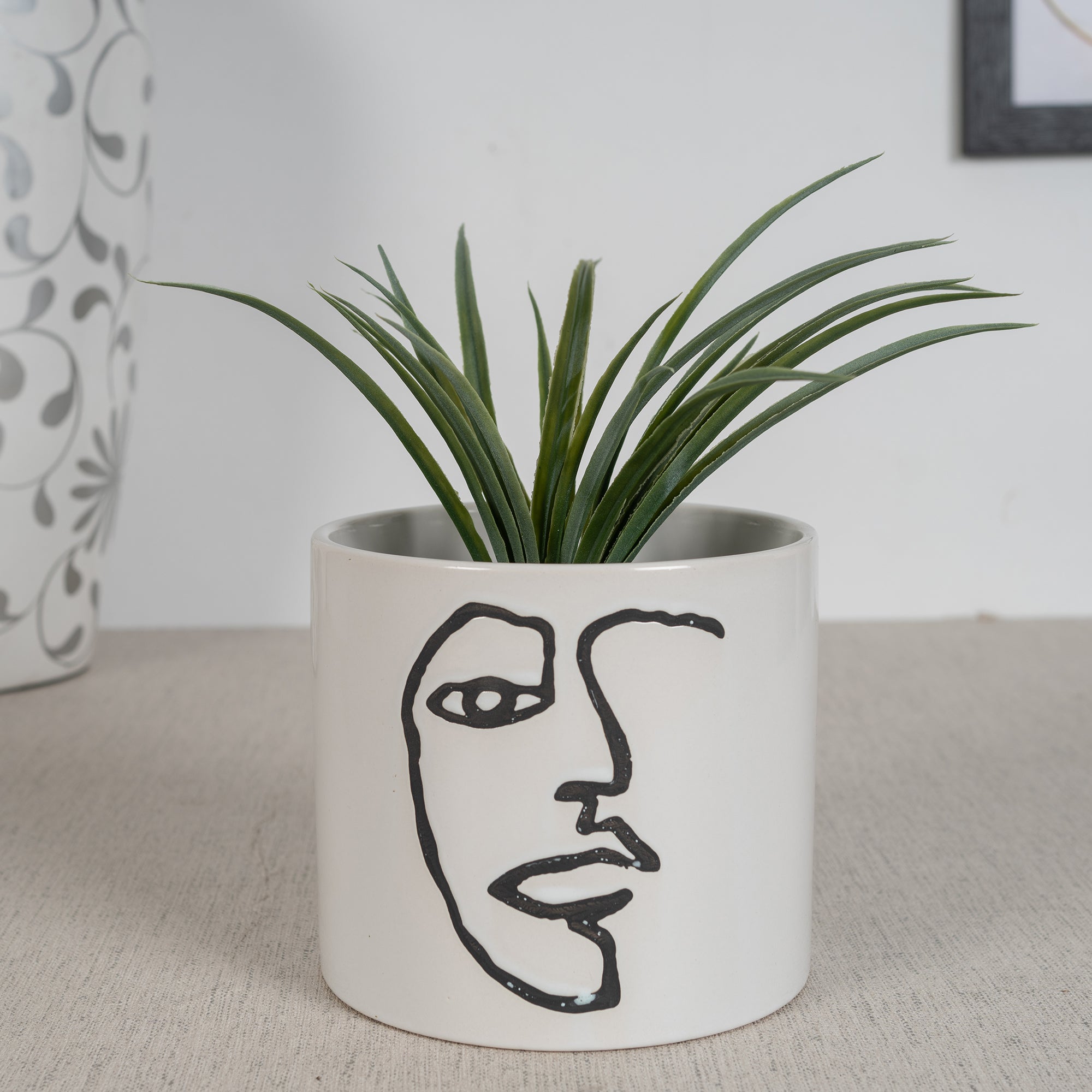 Alura Milan Face2 Ceramic Planter 14Cm in White Colour