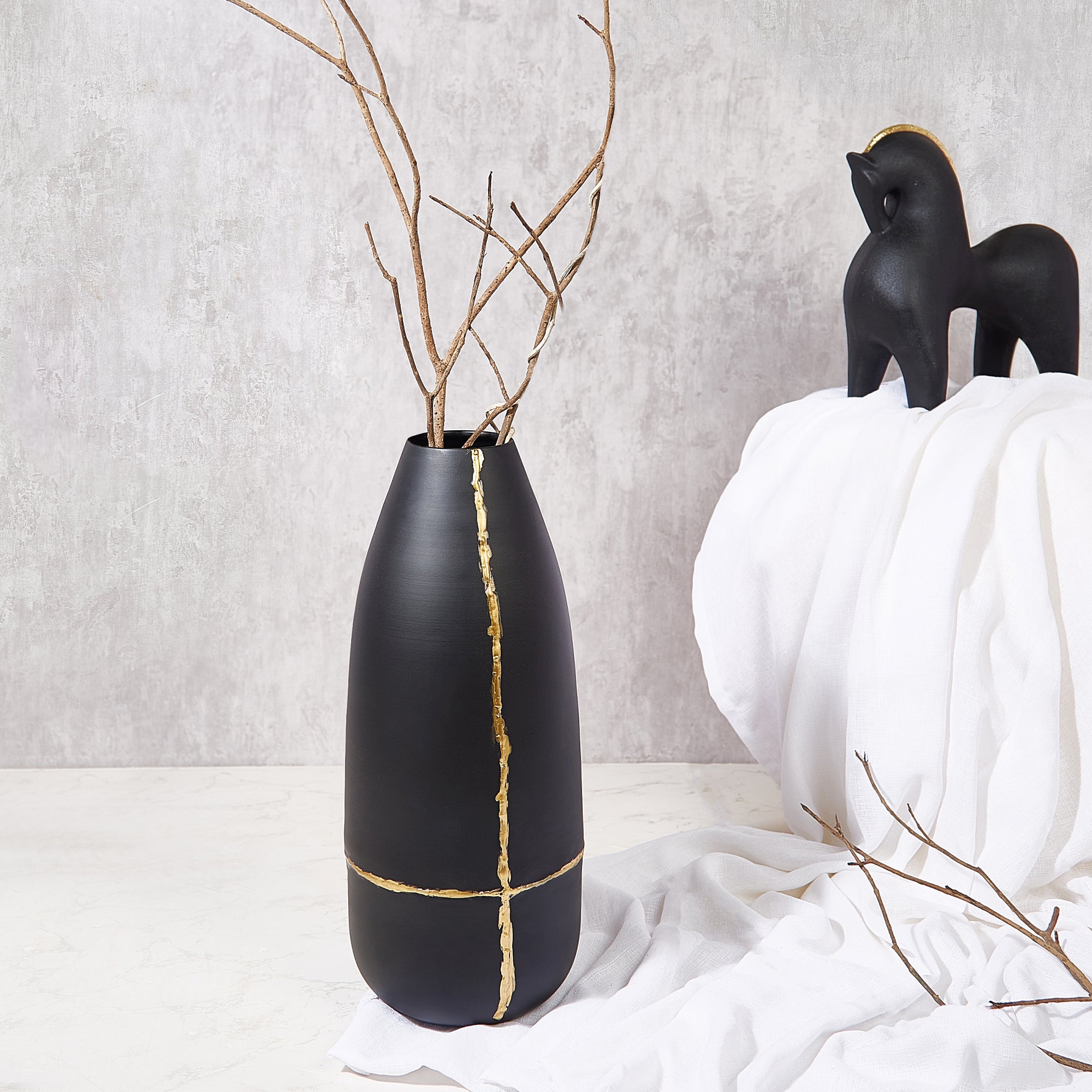Mezzo Metal Vases 46 cm in Black Colour