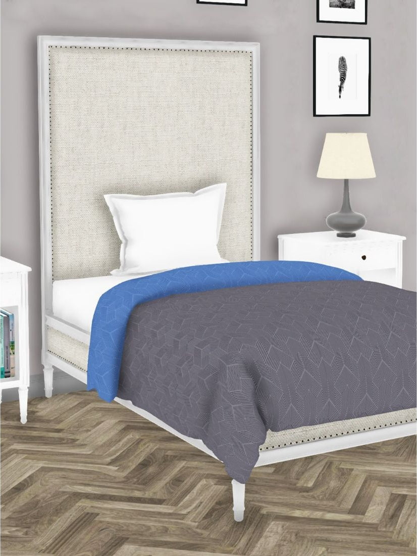 Botanical Cotton Single Comforter 152X229 Cm in Blue/Grey Colour