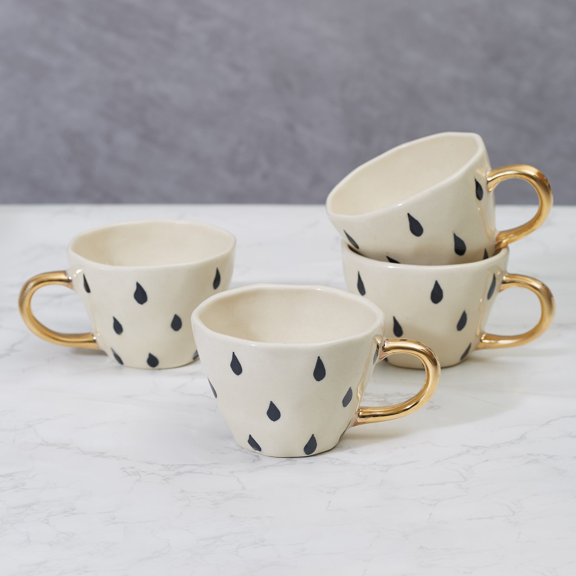 Fiesta Studio Pottery Droplet Tea Mug 250 ML Set of 4 with Real Gold Plating in Black & White Colour