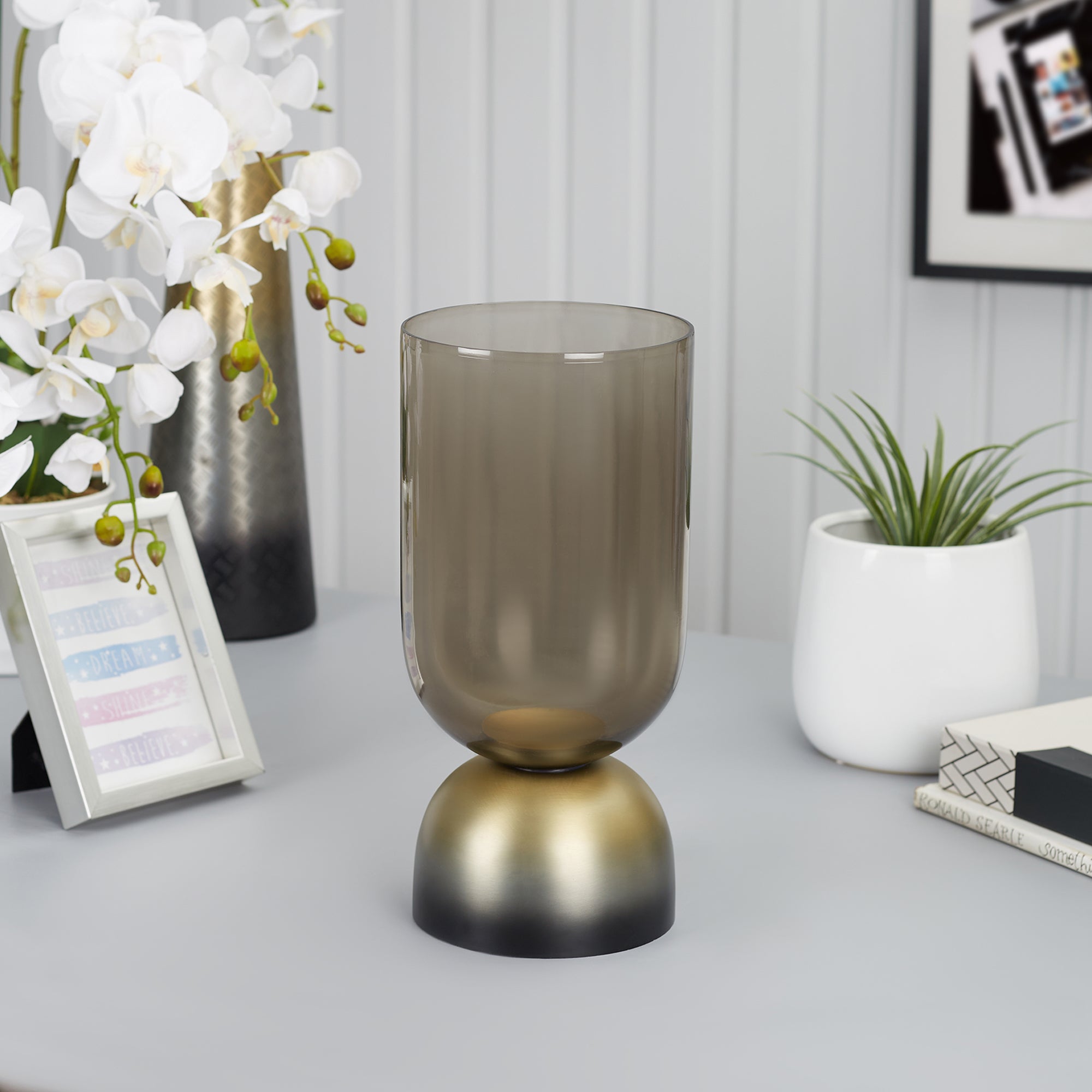 Zeus Iron and Glass Ombre Chimney Hurricane 17x35 Cm in Antique Gold & Black Colour