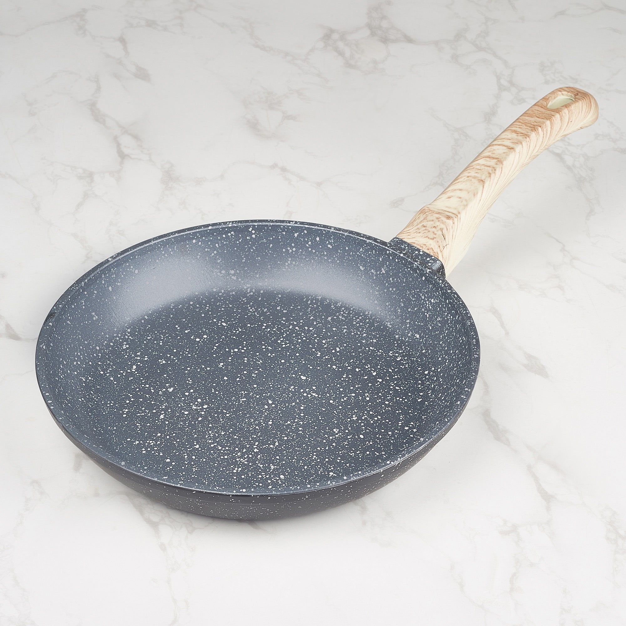 MasterCook+ 100% Virgin Aluminium Die-Cast Taper Fry Pan 24 Cm in Black & Wood Colour