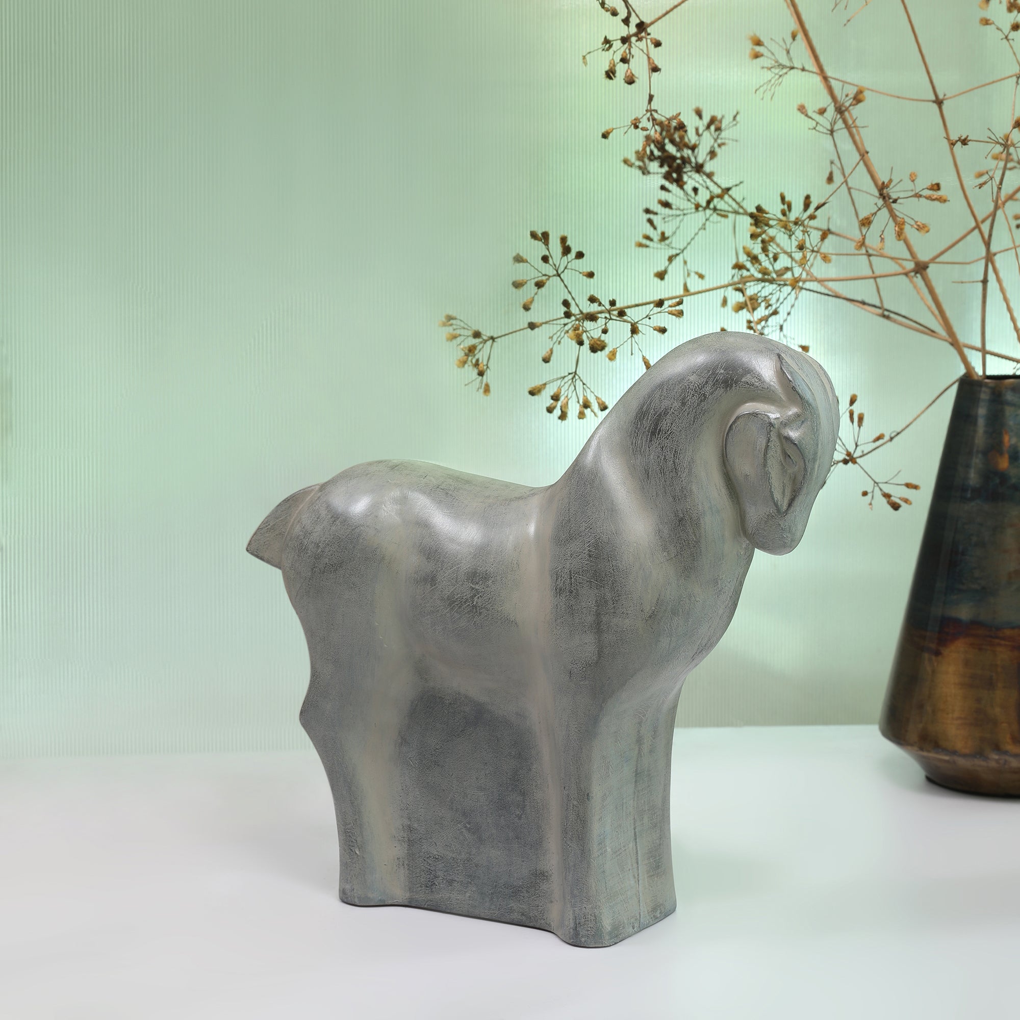 Stella Silver Pearl Finish Polyresin Contemporary Horse Table D&eacute;cor