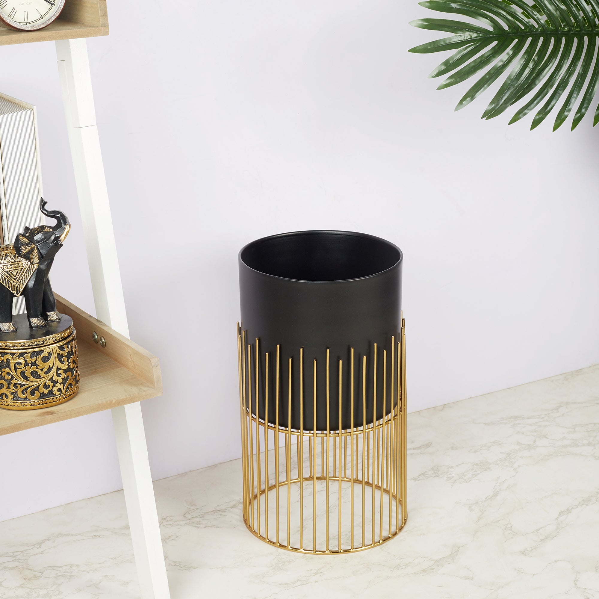 Artiskylar Metal Matt Finish Planter 26 Cm in Black and Gold Colour