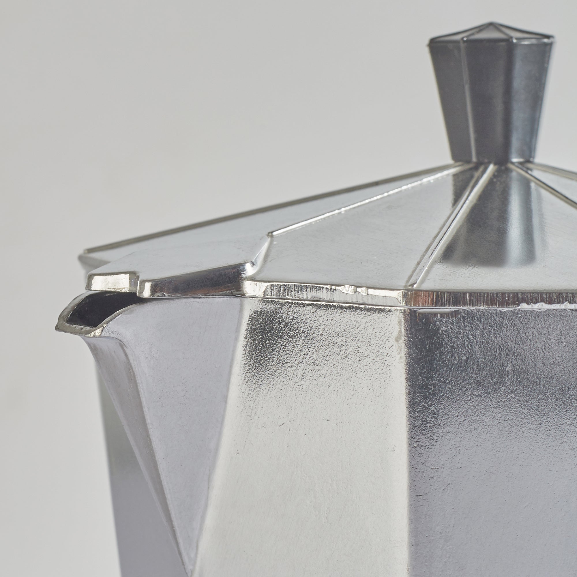 Brew Aluminium Moka Pot Coffee Maker 450 ml in Silver Colour