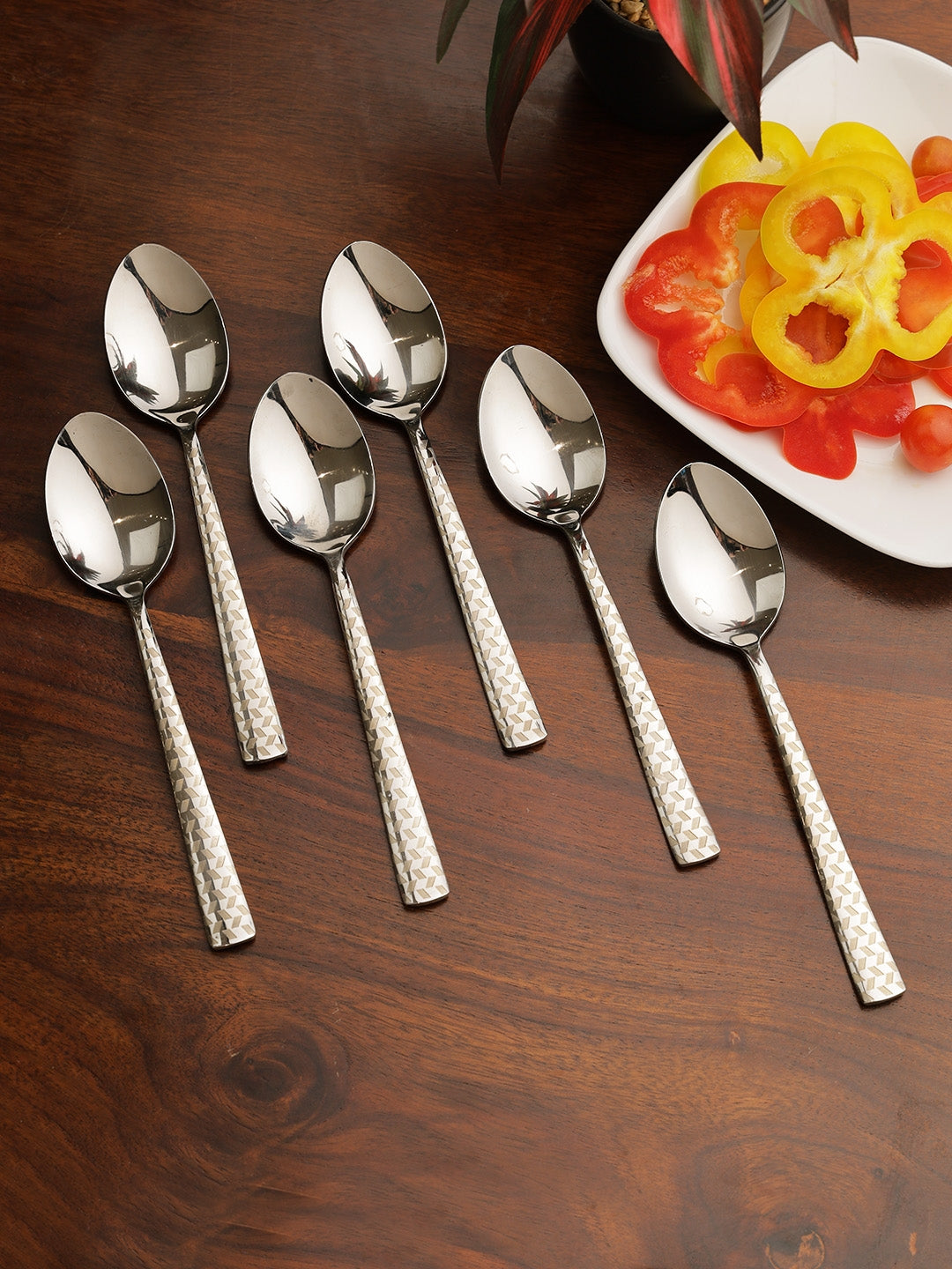FNS Stainless steel Rhombo Dessert Spoon Set of 6 in Silver Colour