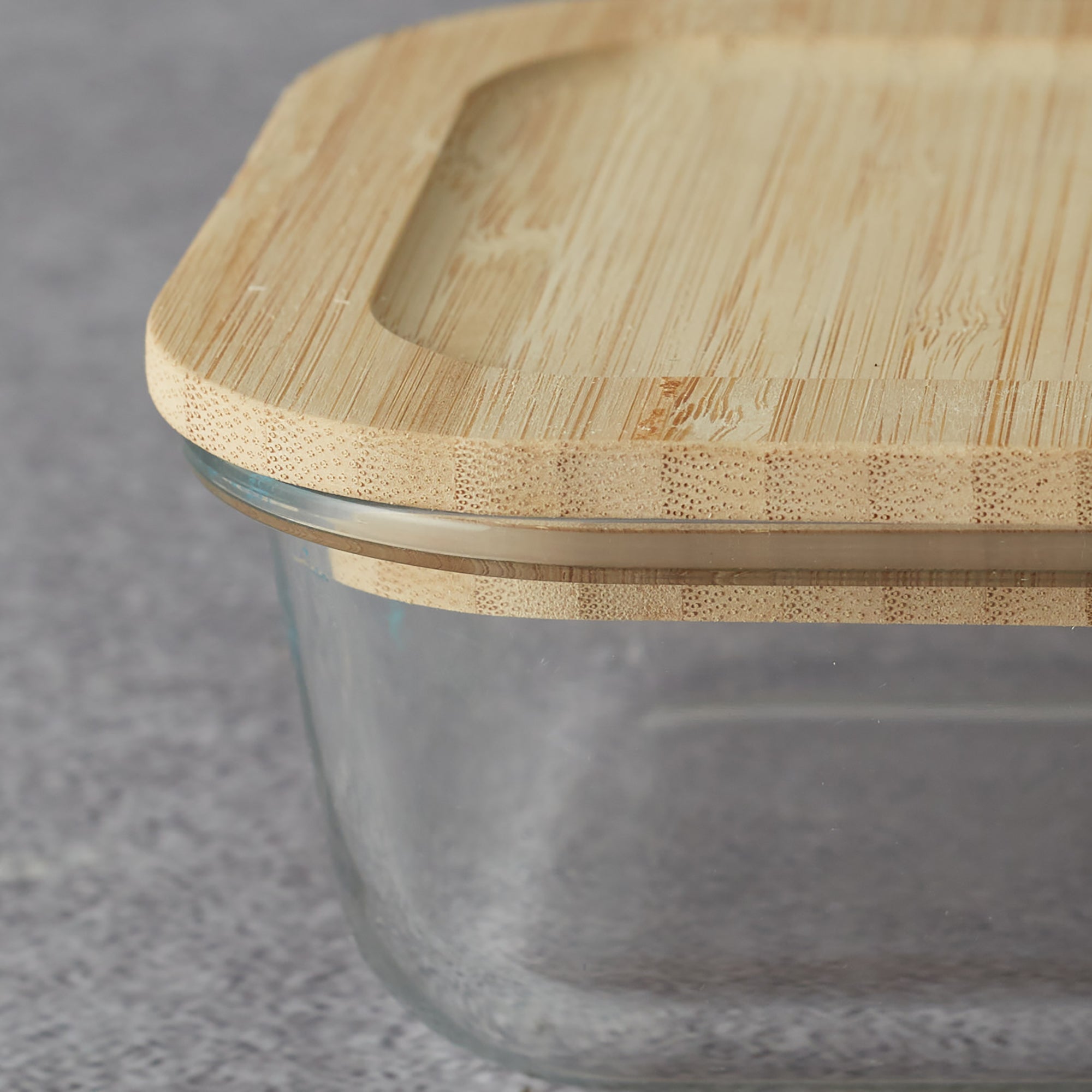 Robust Glass Square Container with Bamboo Lid 520ML in Transparent Colour
