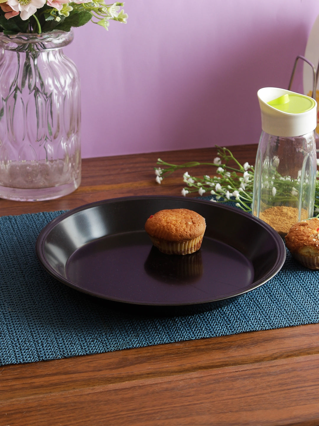Carbon Steel Round Cake Pan 22 Cm in Black Colour by Bergner