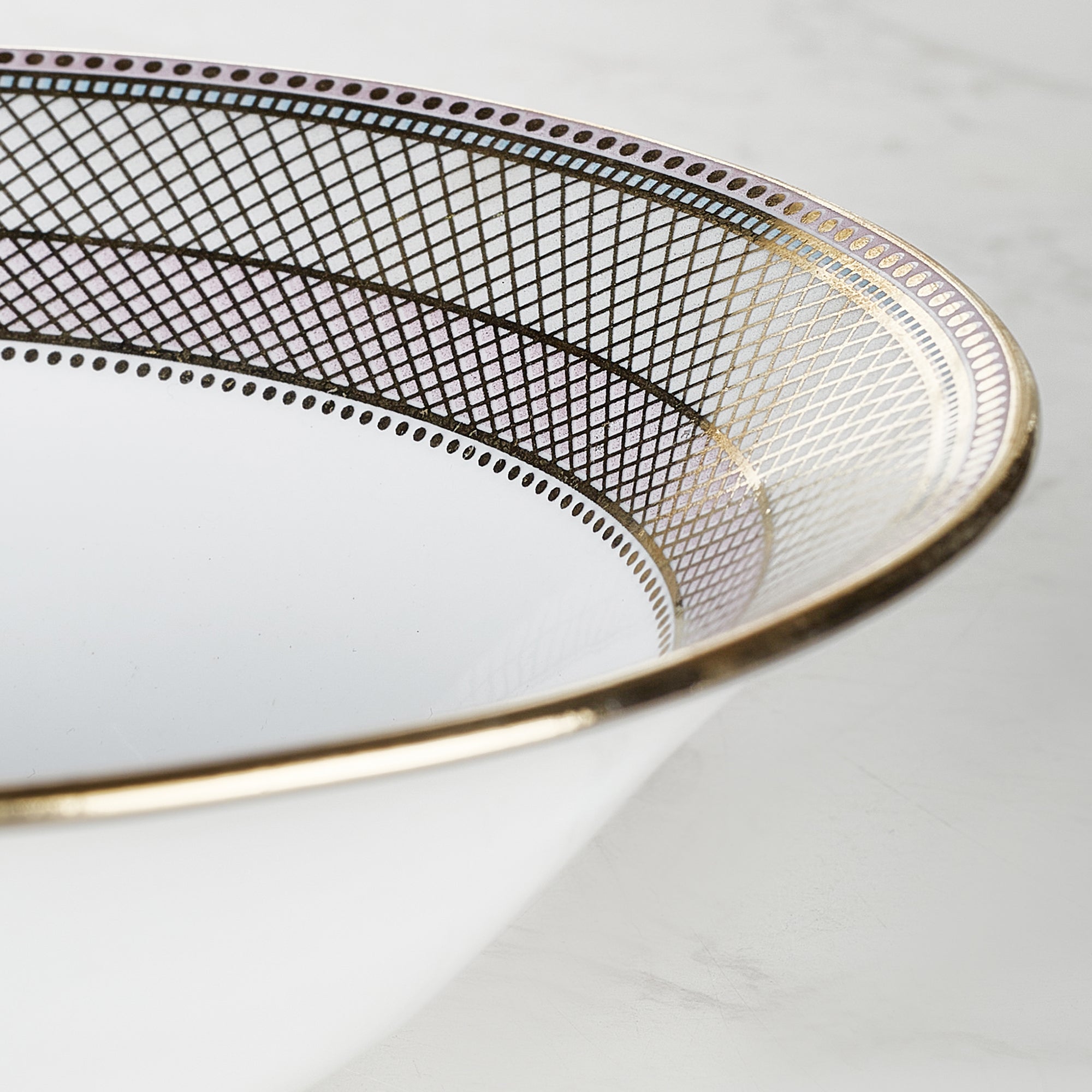 Amour Real Gold-Plated Bone China Charlotte Serving Bowl in Pink & White Colour