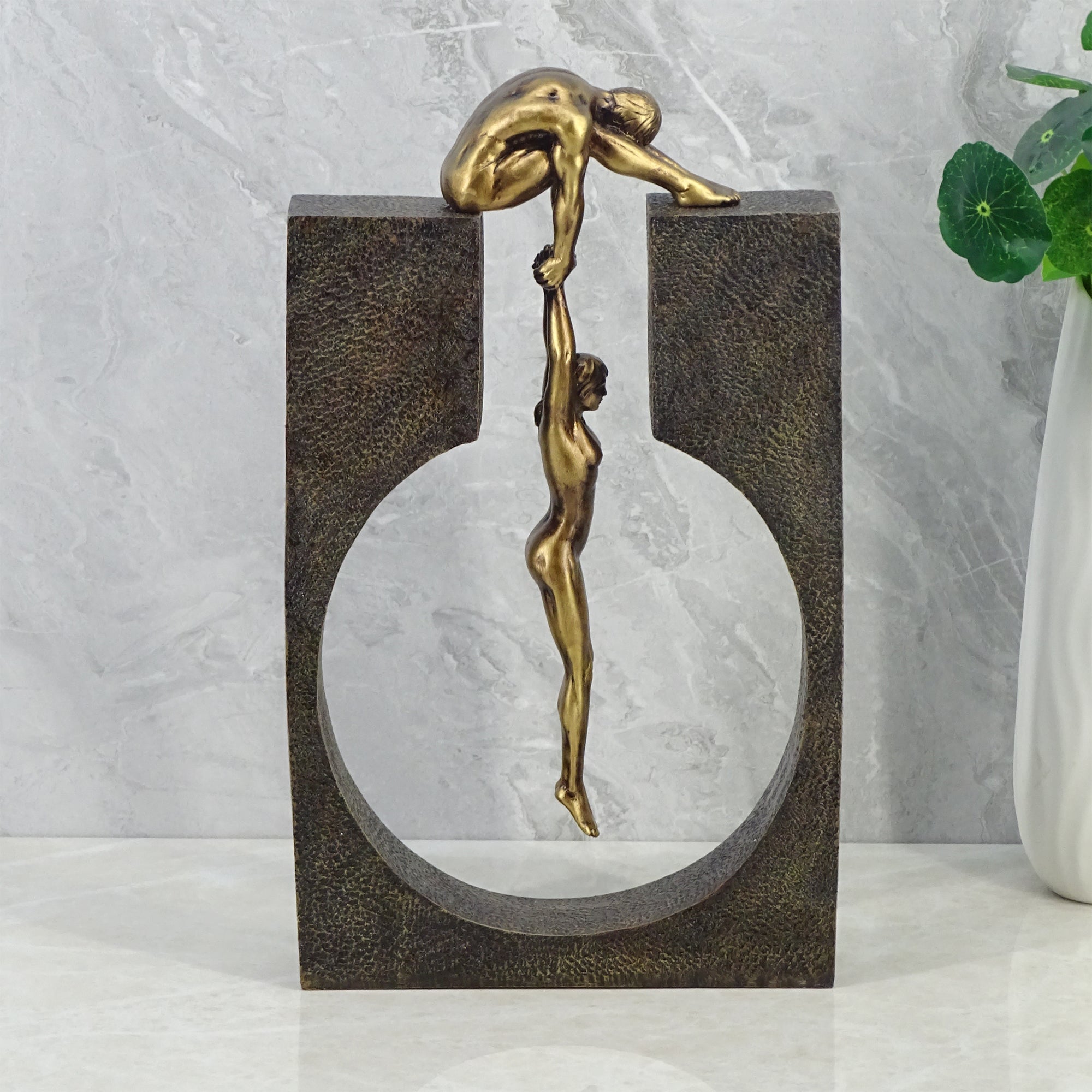 Willow Polyresin Man Holding Woman 31 Cm in Brown And Gold Colour