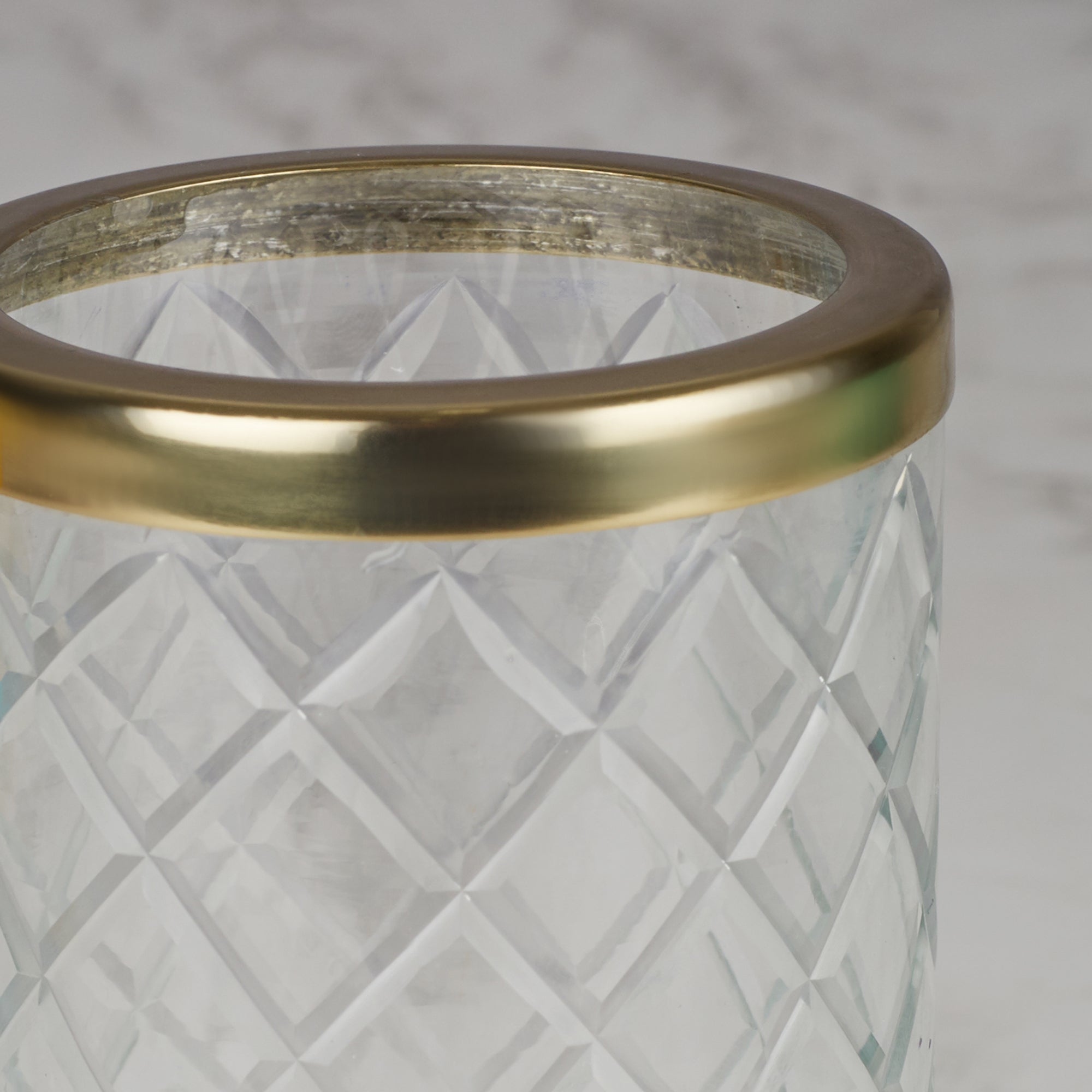 Nora Glass Cut Work Tumbler in Transparent Colour