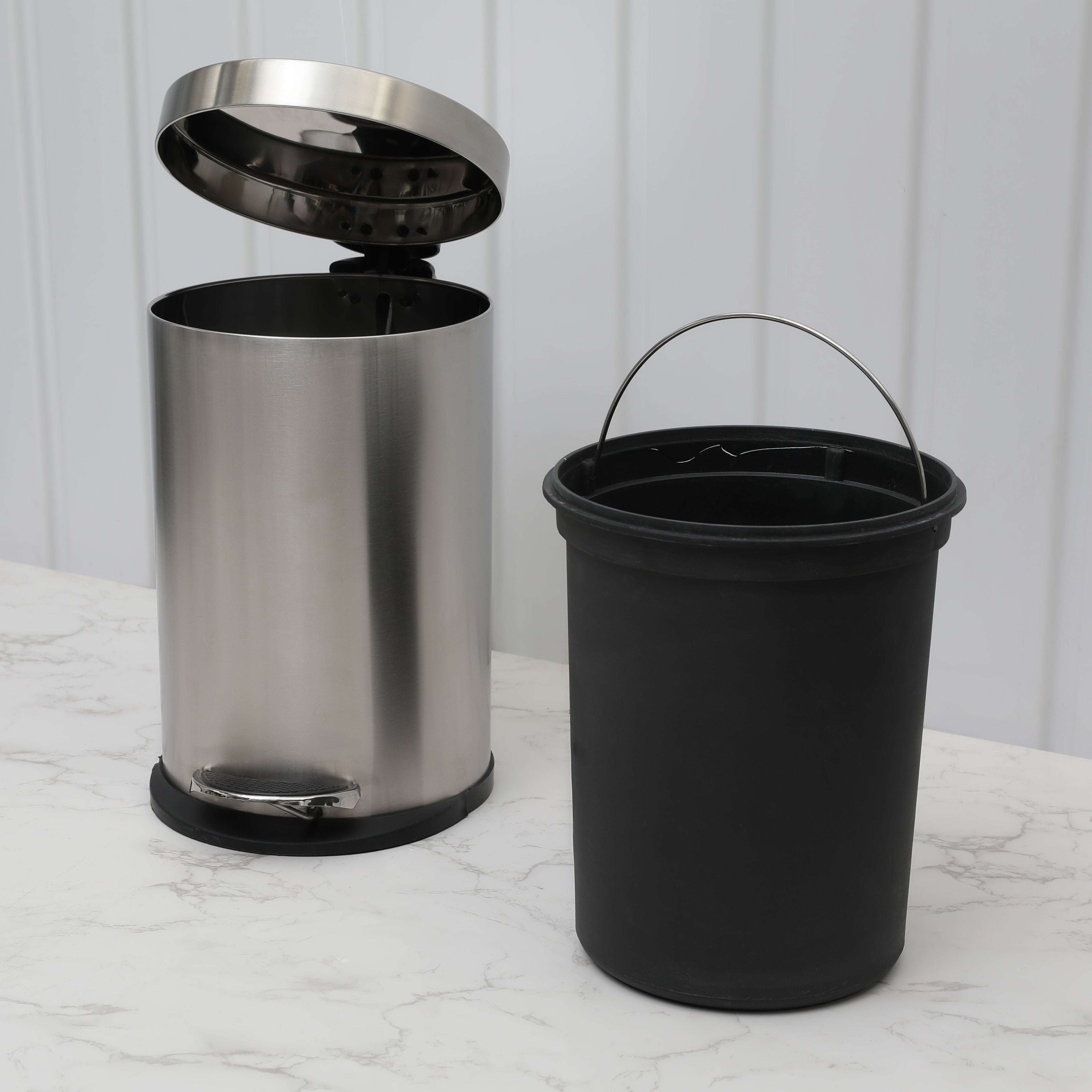 LE Notra Pedal Bin Medium 7Ltr 8 X 12