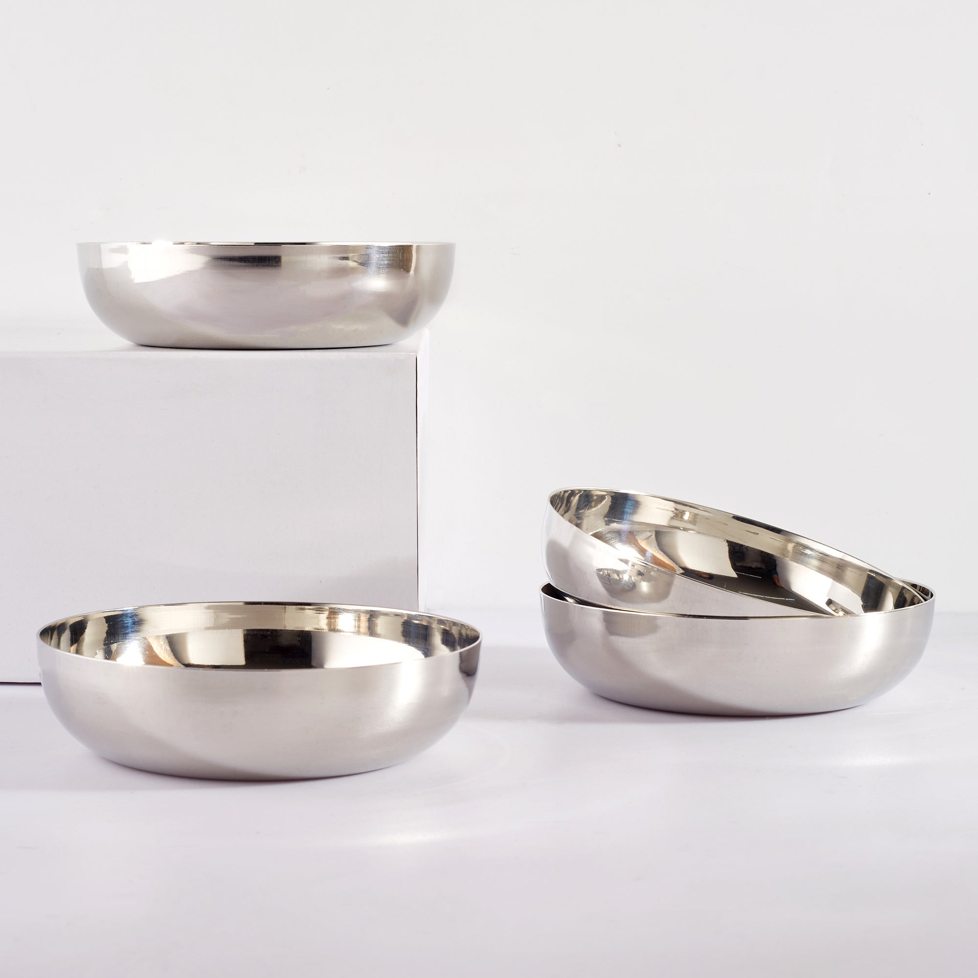 Glisto Stainless Steel Pudding/Dessert Bowl Set of 4 in Silver Colour