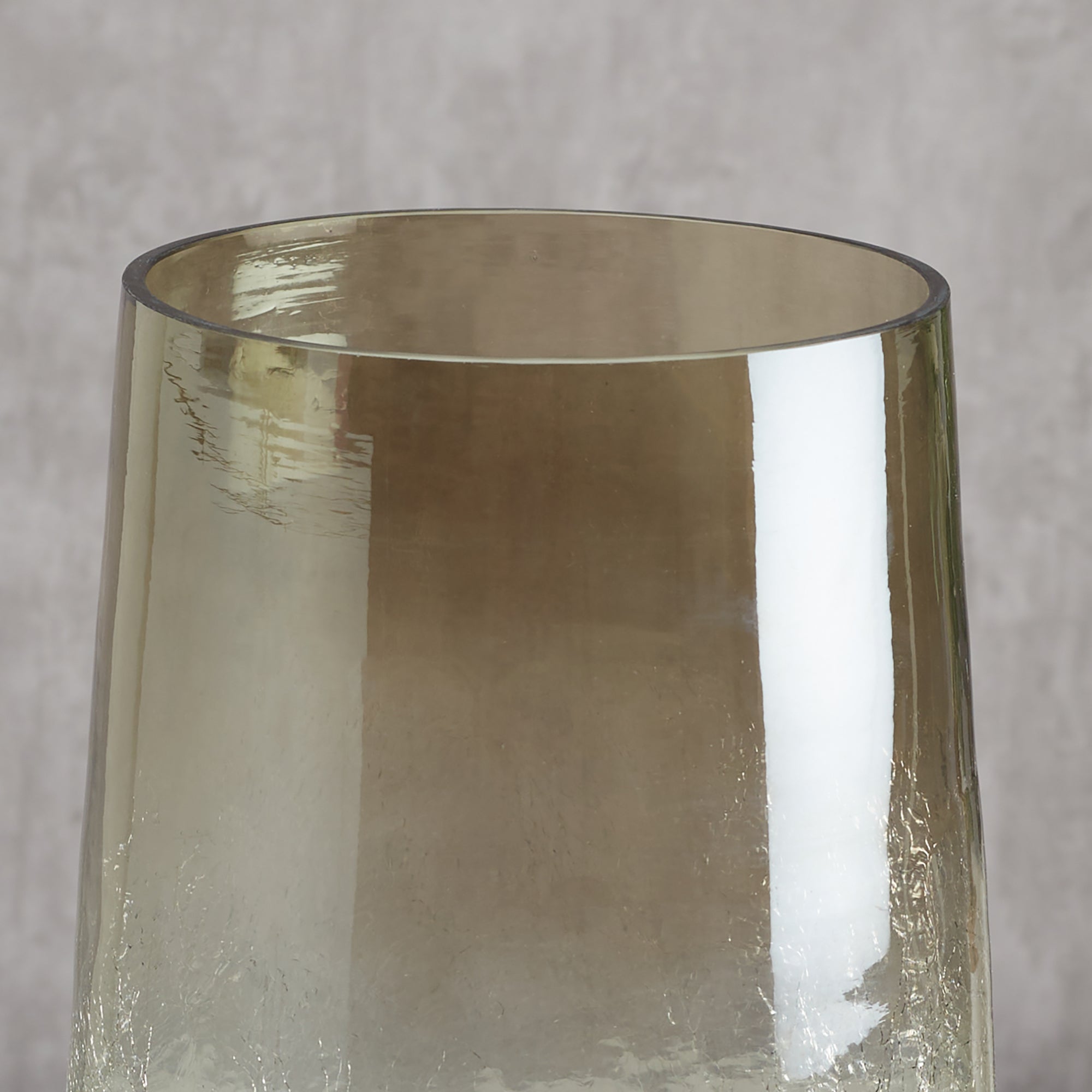 Phiona Glass Crack Handcrafted Hurricane Ombre 32 Cm in Black Colour
