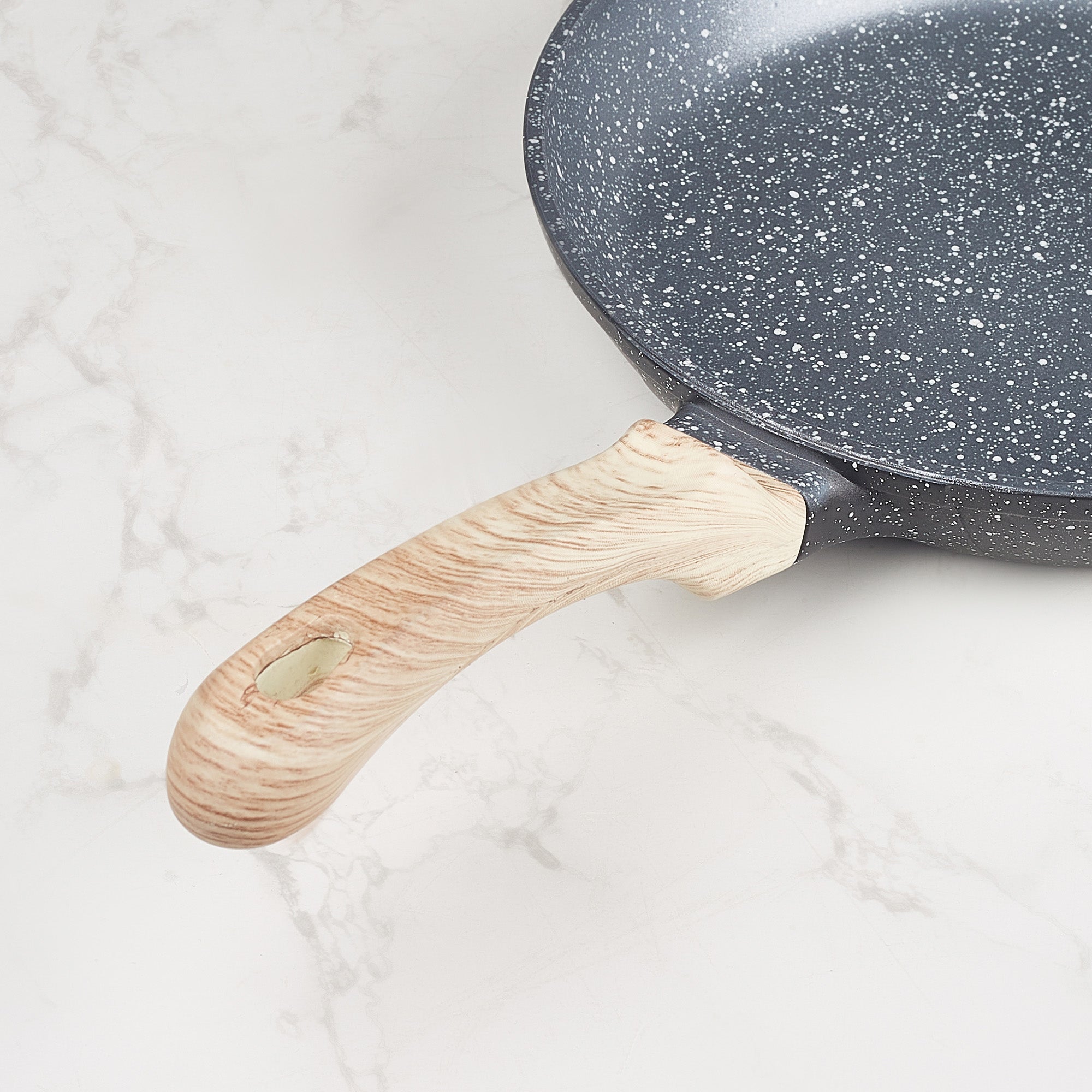 MasterCook+ 100% Virgin Aluminium Die-Cast Taper Fry Pan 24 Cm in Black & Wood Colour