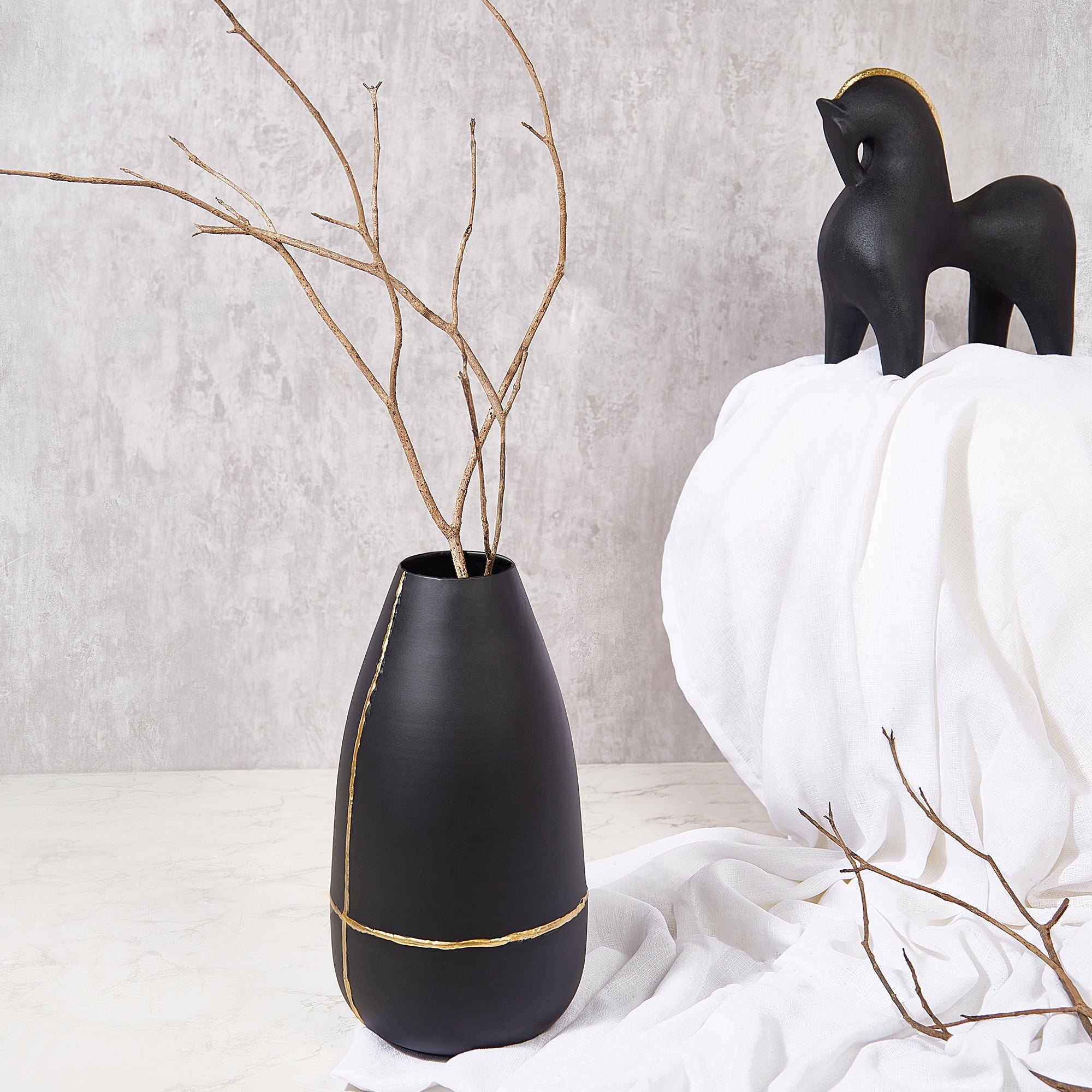 Mezzo Metal Vases 35 cm in Black Colour