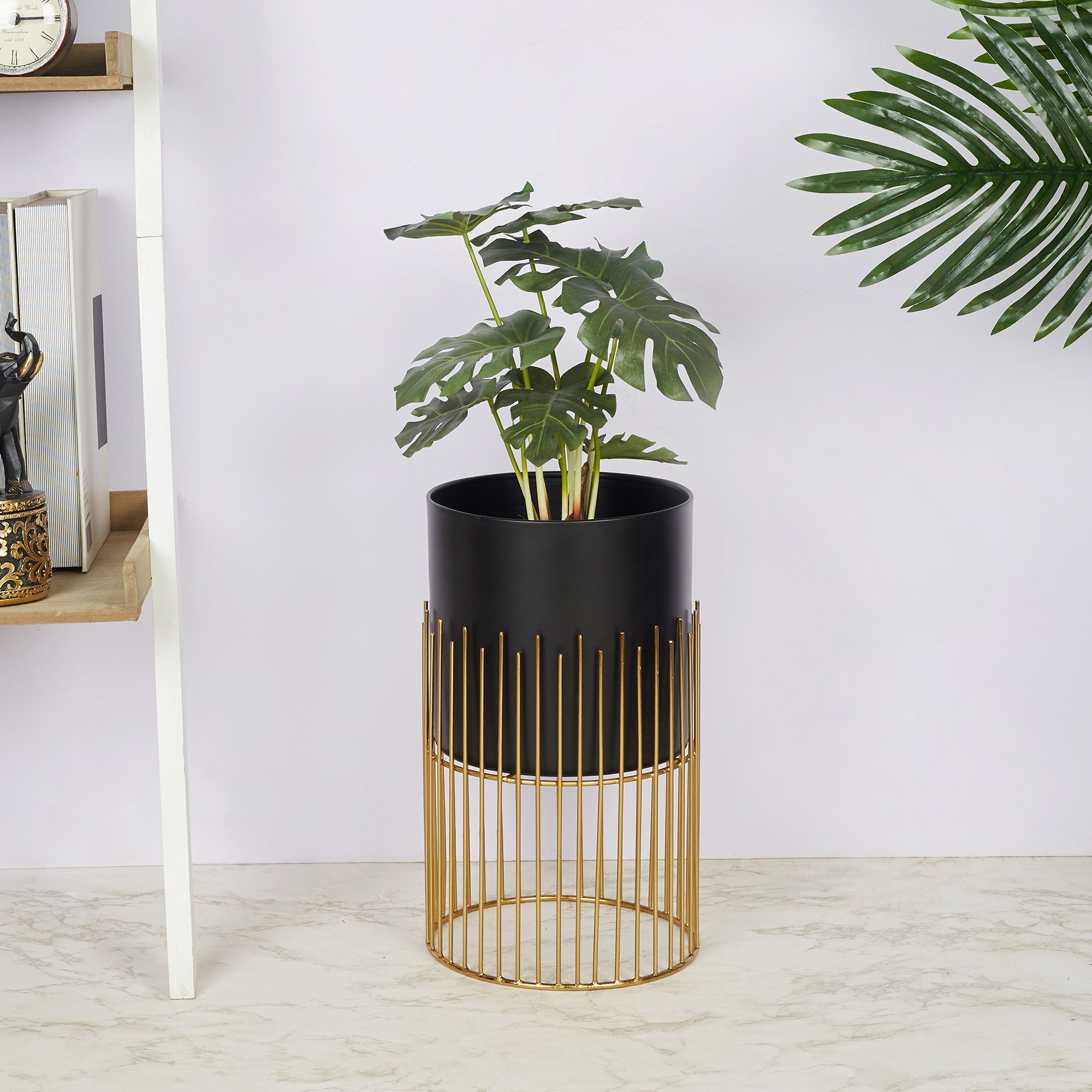 Artiskylar Metal Matt Finish Planter 26 Cm in Black and Gold Colour