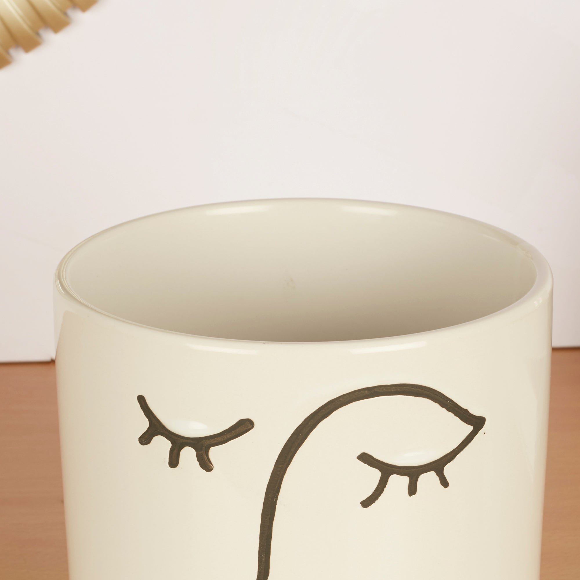 Alura Milan Face3 Ceramic Planter 14Cm in White Colour
