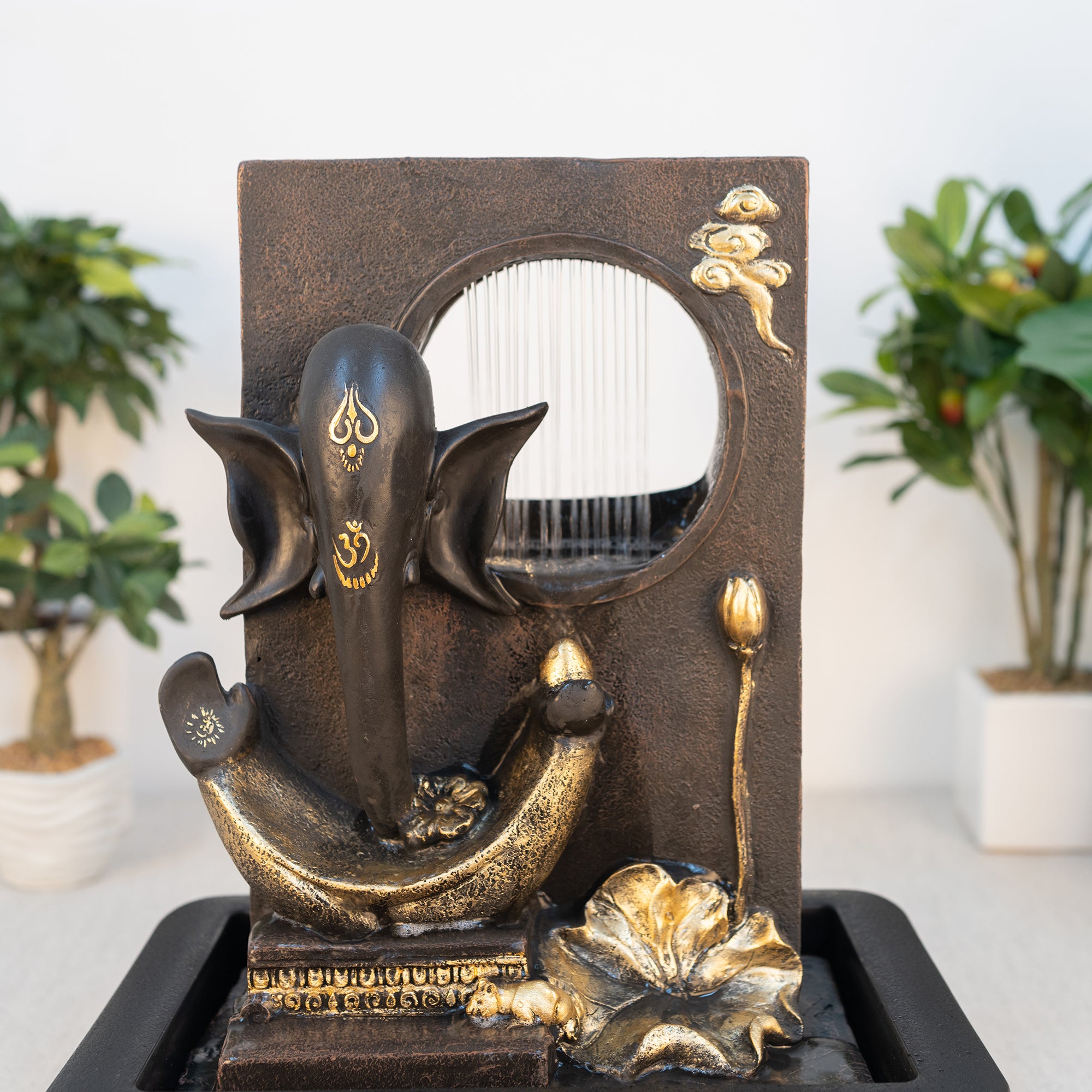 Impression Polyresin Modern Ganesha Water Fountain 30x40 Cm in Black & Gold Colour