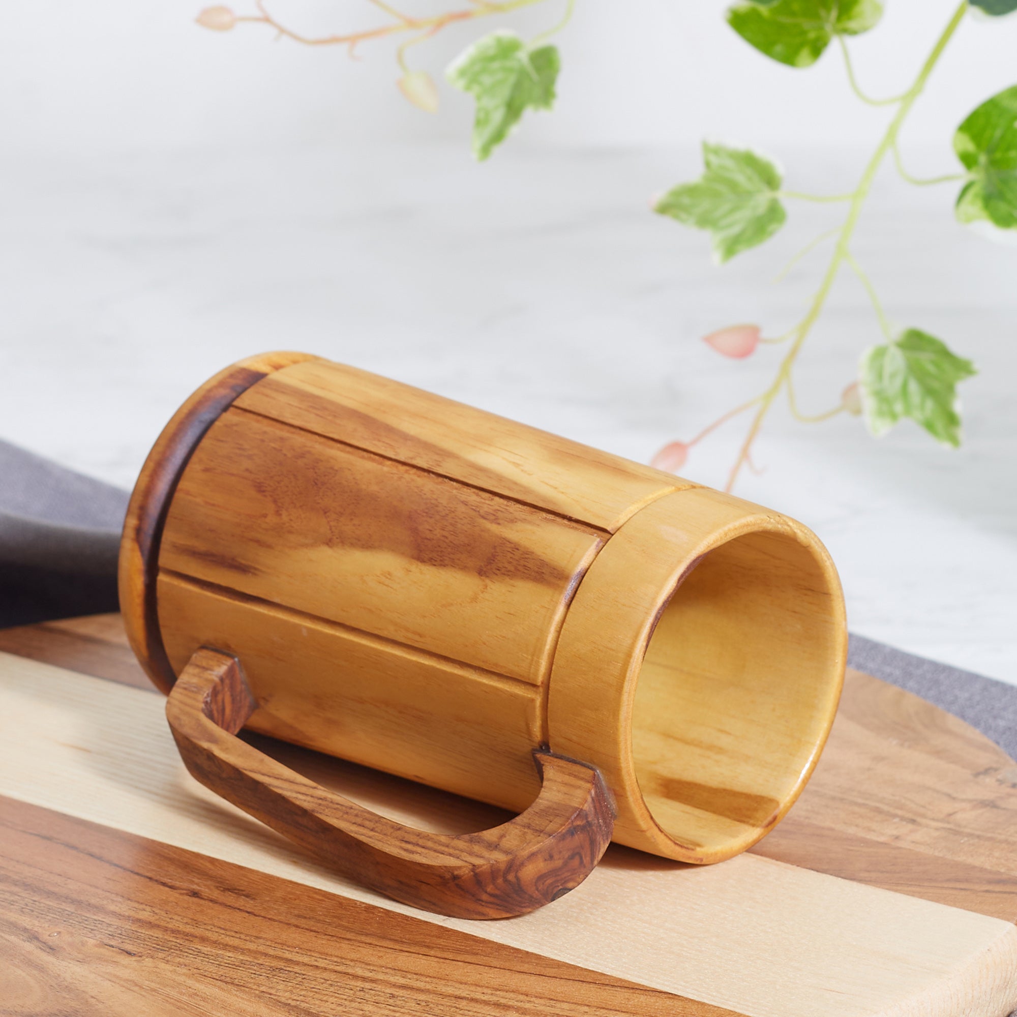 Beautiful Kitchen Wood Beer Mug in Brown Colour