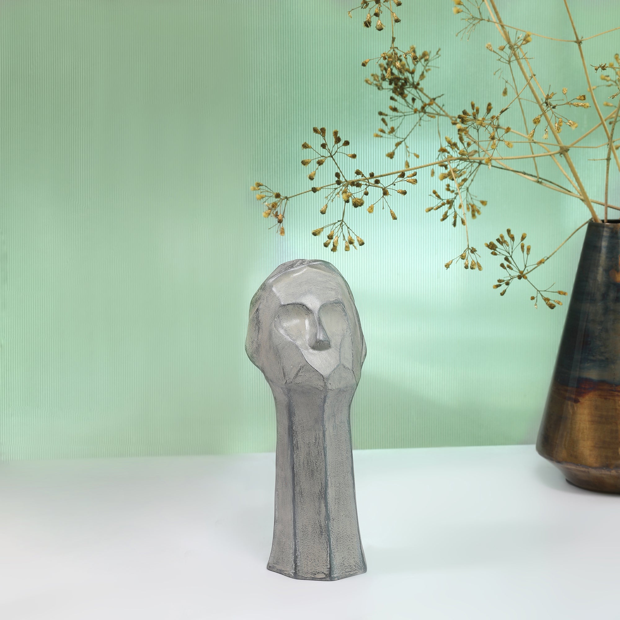 Stella Silver Pearl Finish Polyresin Female Abstract Facial Table D&eacute;cor