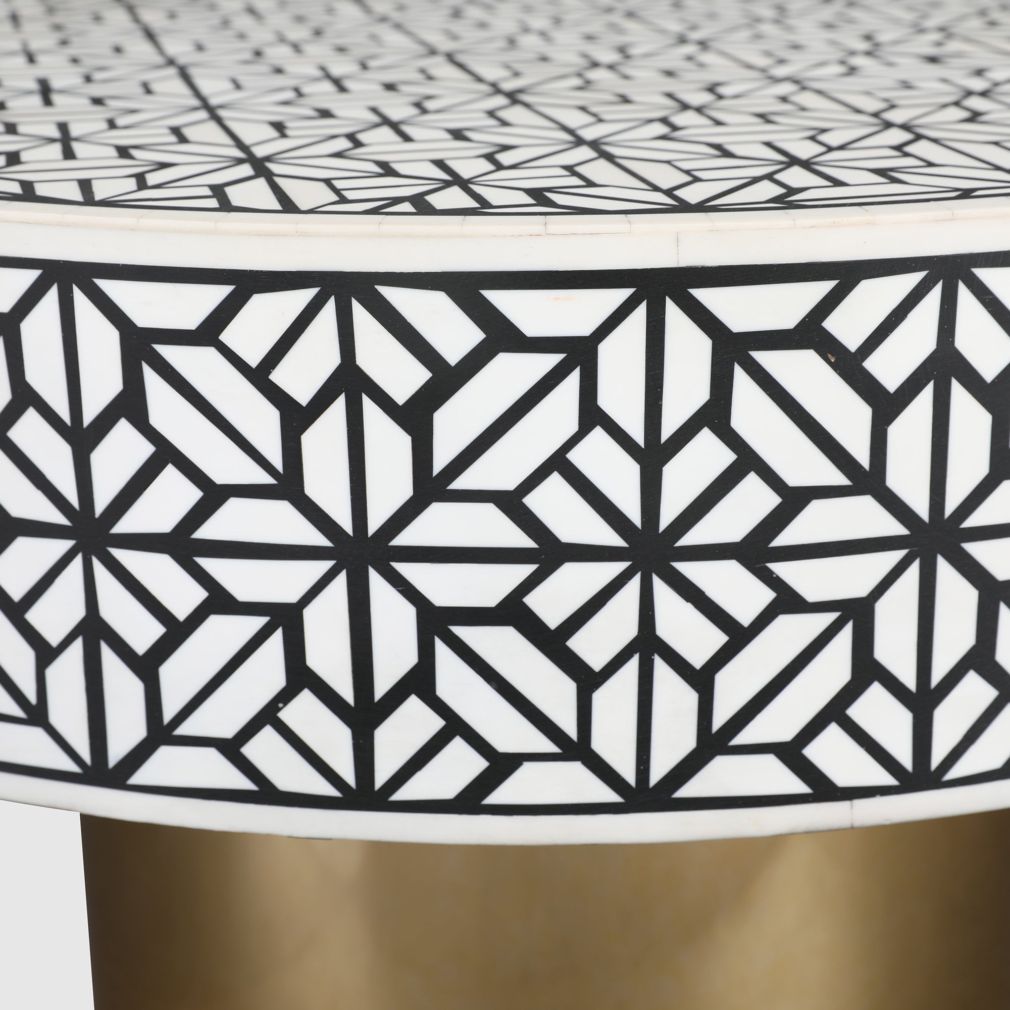 Ossein Iron Center Table in Black & White Colour