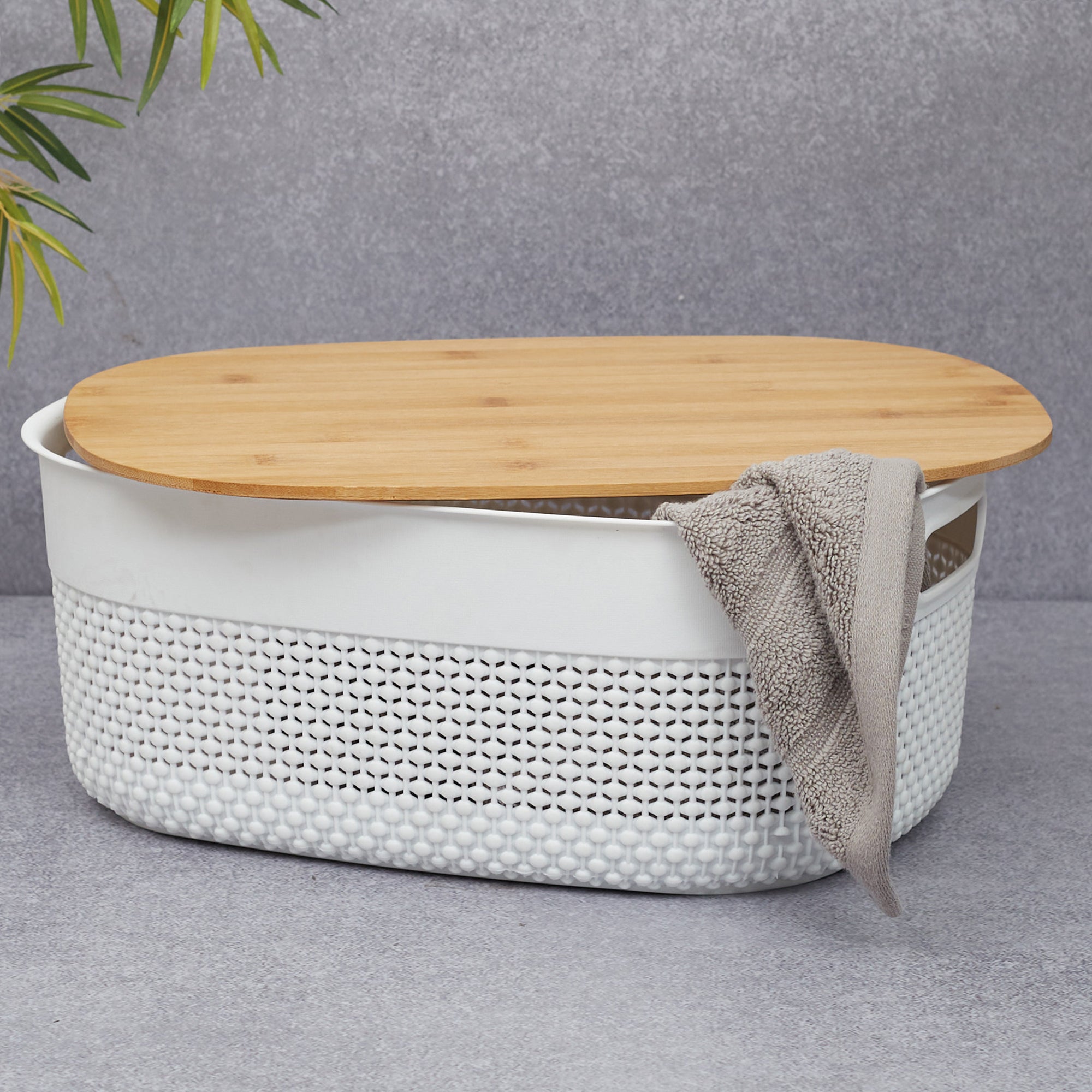 Stereo Plastic Oval Basket With Bamboo Lid 11.5 Ltr in White Colour