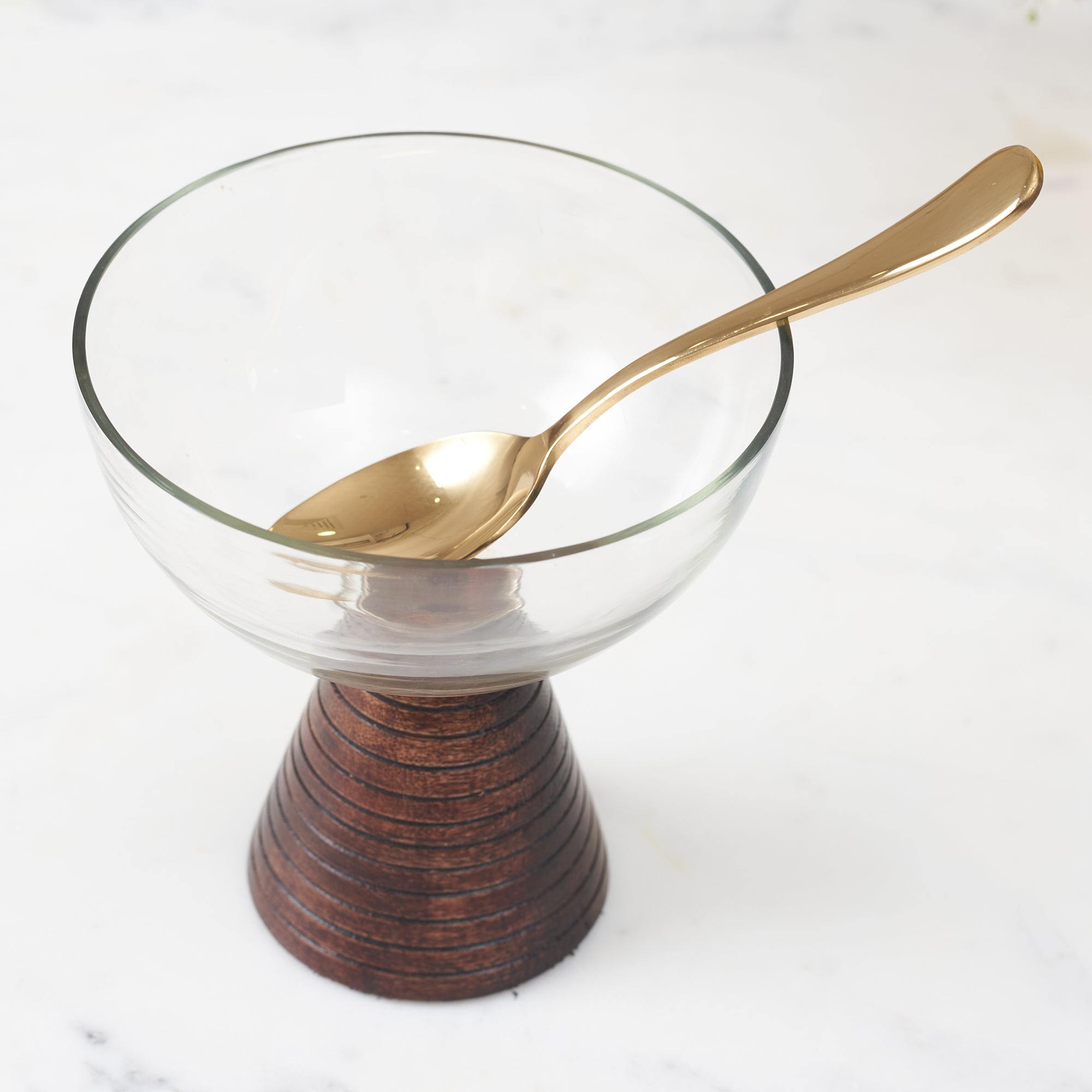 Living Essence Ice Cream Glass Bowl with Wooden base Set of 4 with Spoons