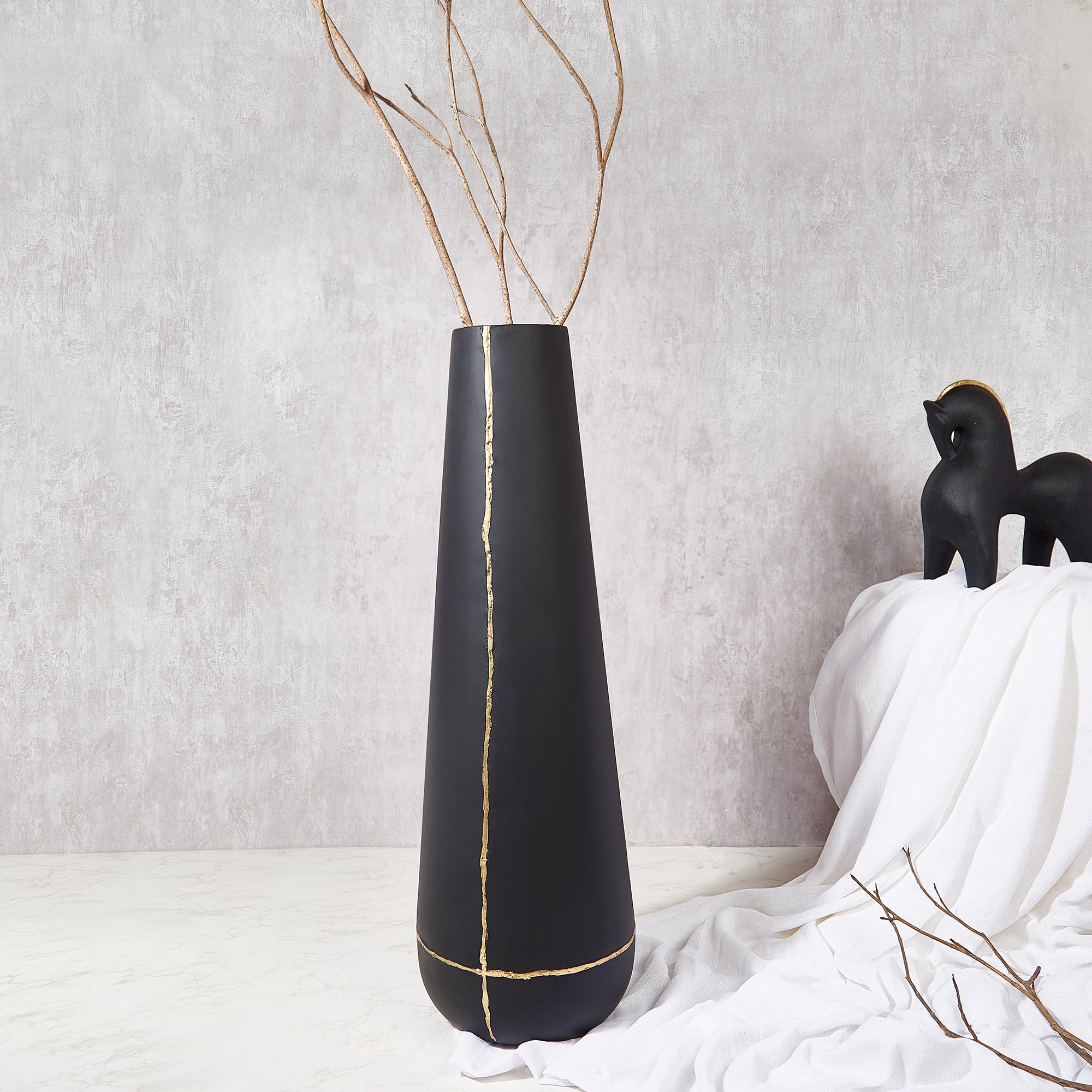 Mezzo Metal Vases 76 cm in Black Colour