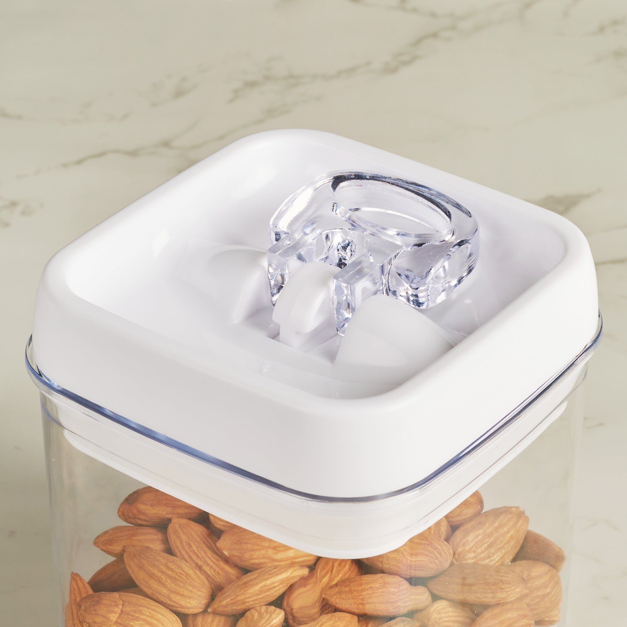 Robusto BPA Free Easy Lock Square Container 500ml in Transparent & White Colour