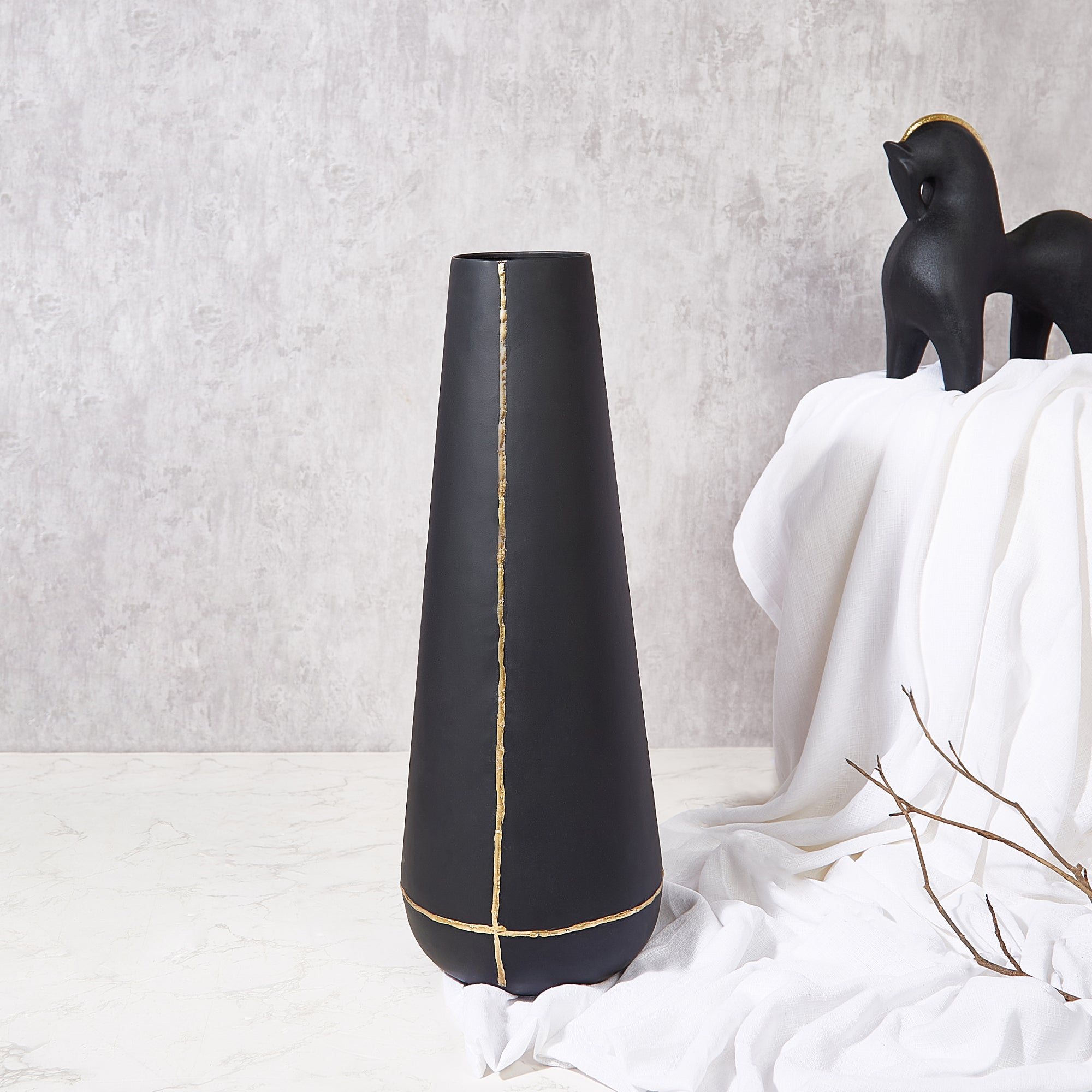 Mezzo Metal Vases 58 cm in Black Colour