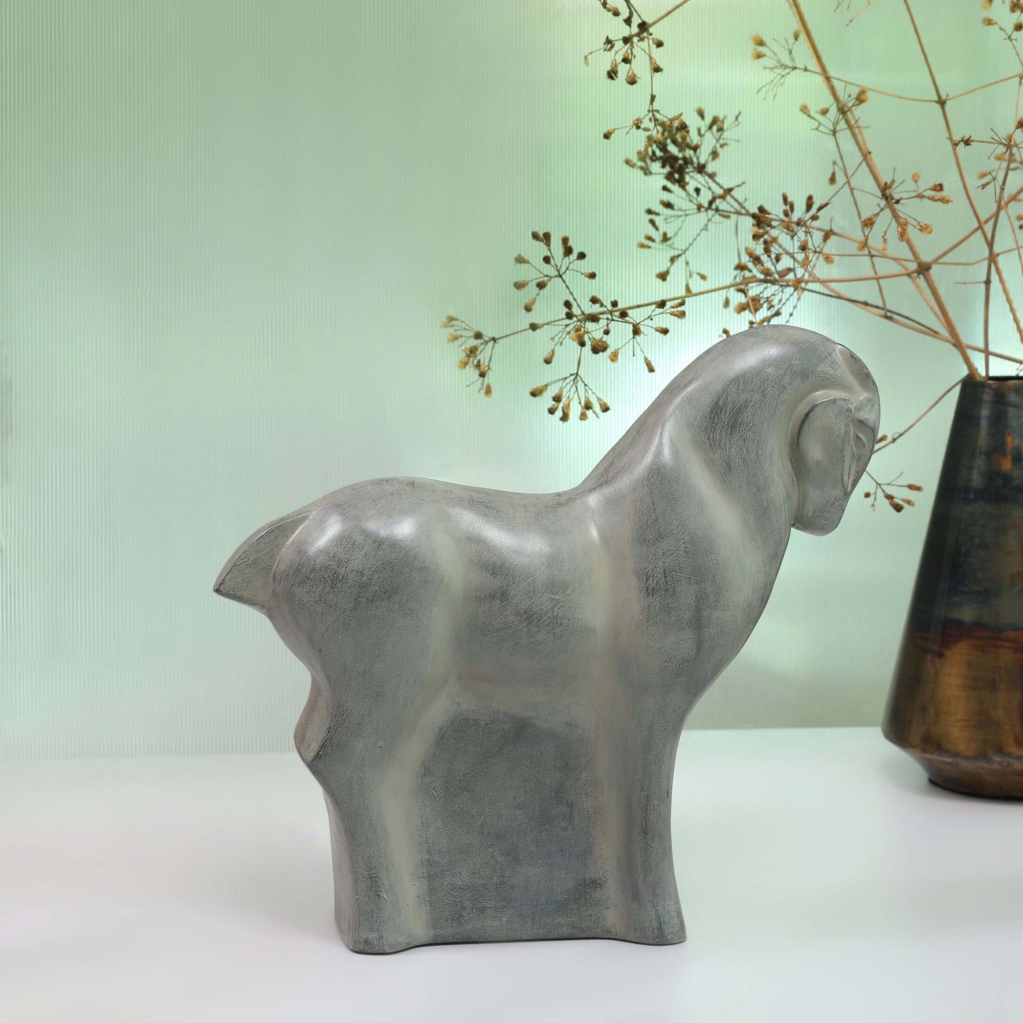 Stella Silver Pearl Finish Polyresin Contemporary Horse Table D&eacute;cor