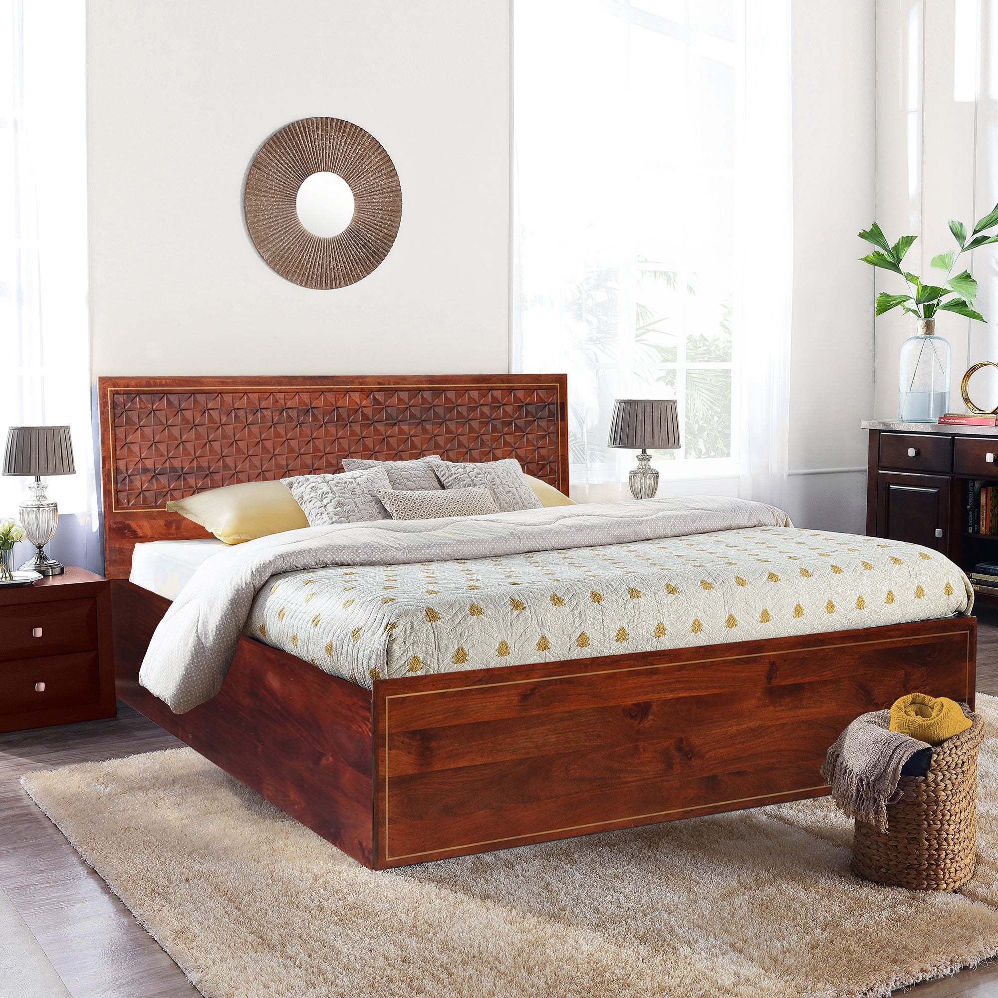 Phoolkari Sheesham Wood Queen Bed in Honey Finish Colour