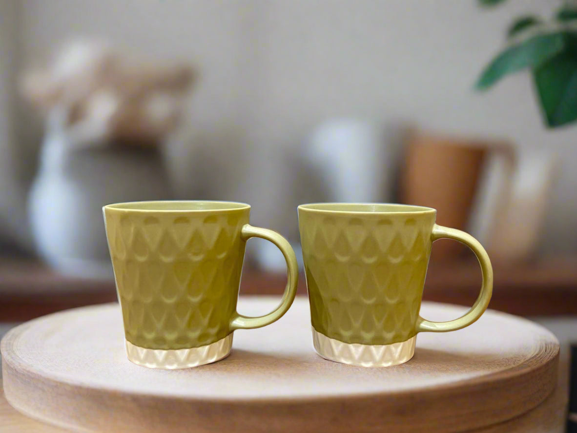 Living Essence Embossed Bone China Mug 350ml Set of 2 Pcs in Brown Colour