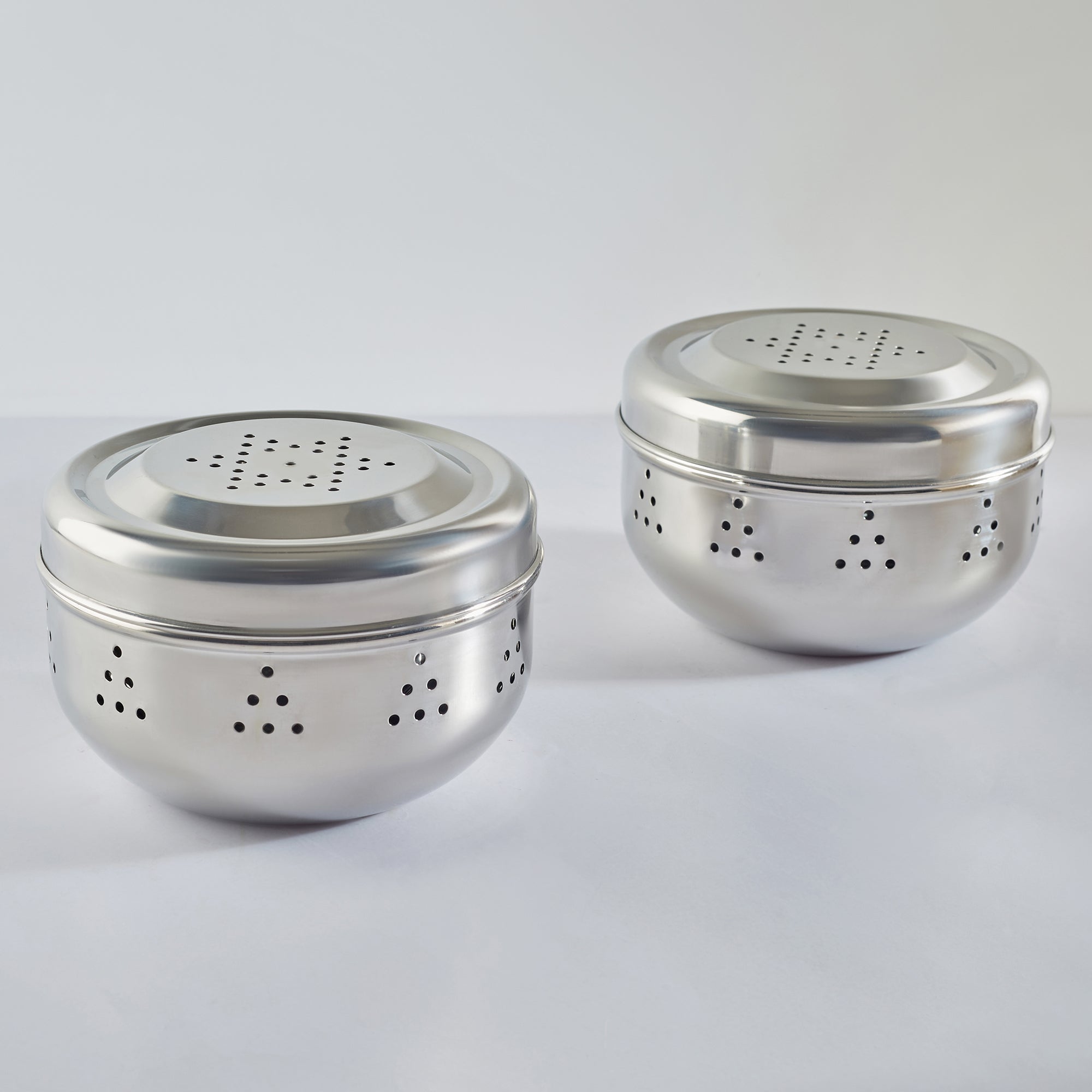 Glisto Stainless Steel Flat Canister/Puri Dabba/ Sprout Maker/Herb Container Set of 2 with Air Ventilation in Silver Colour