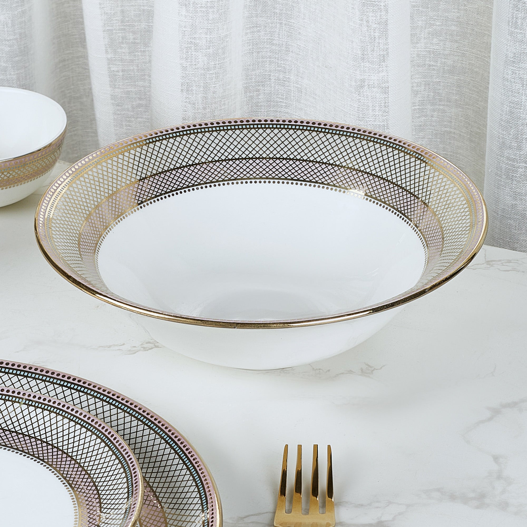 Amour Real Gold-Plated Bone China Charlotte Serving Bowl in Pink & White Colour