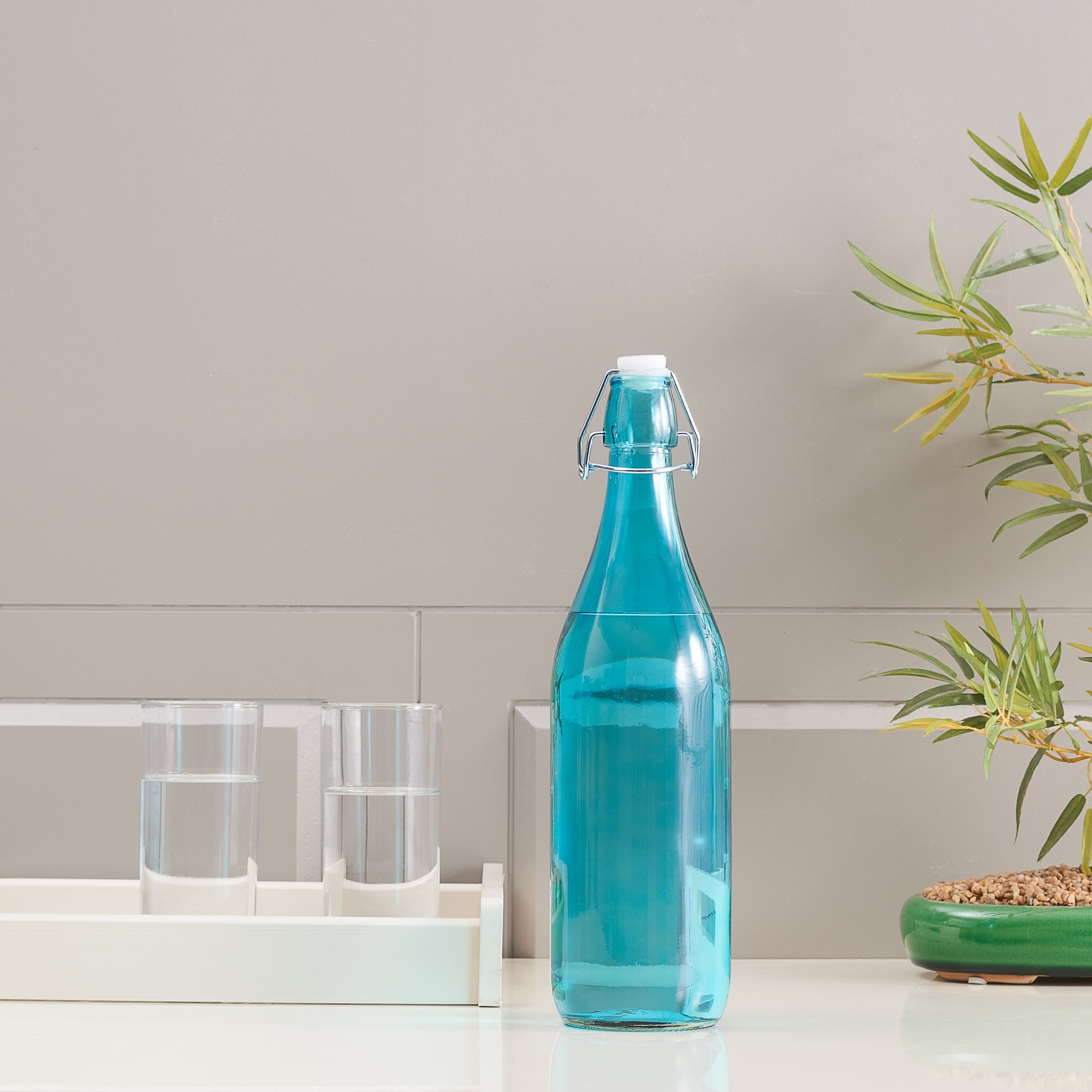 Bahamas Glass Aqua Clear Bottle 1L in Blue Colour