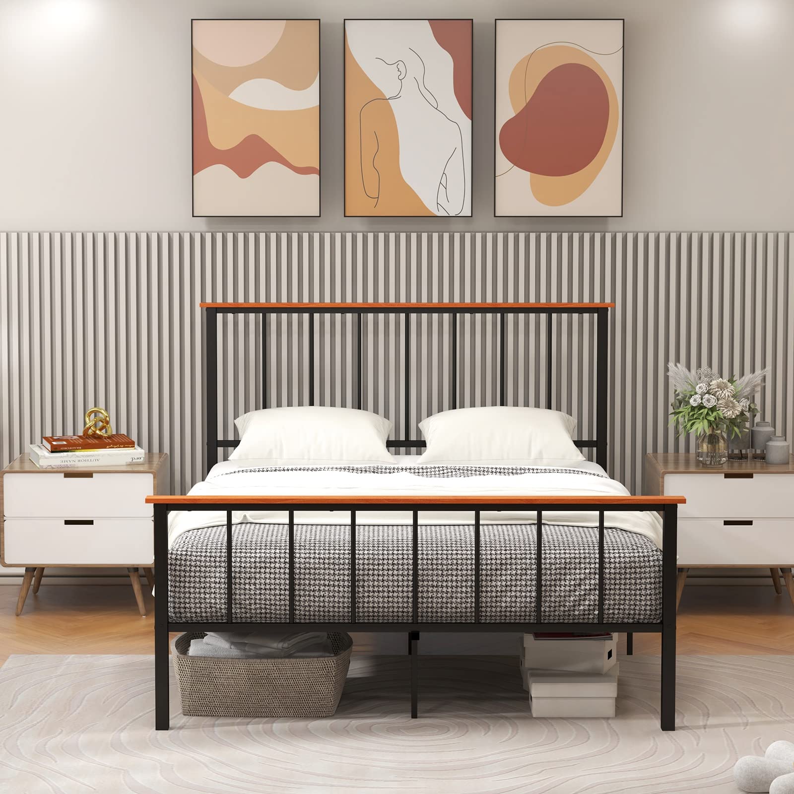 Full/Queen Size Metal Bed Frame with Spindle Headboard & Footboard