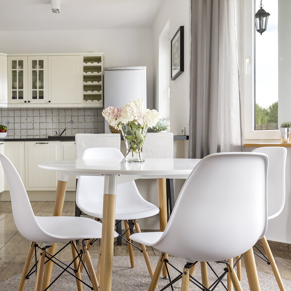 Pre Assembled Mid Century Modern Dining Chairs Set of 4 with Wood Legs, Shell Lounge Plastic Chairs