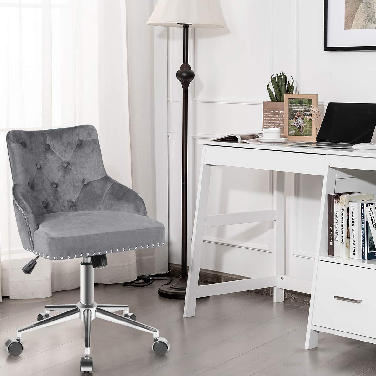 Modern Home Office Chair, Tufted Velvet Swivel Armchair with Nailhead Trim